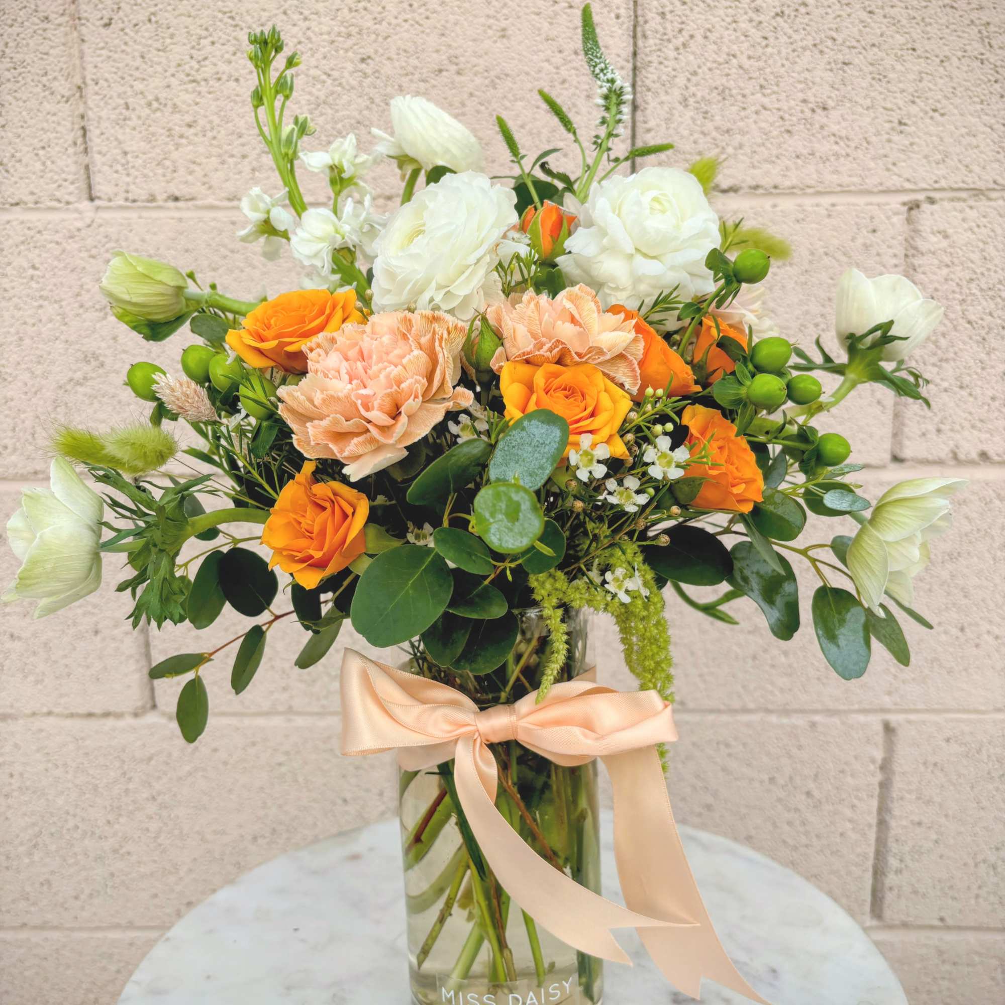 Ideal for those who appreciate the simple elegance of nature, this arrangement