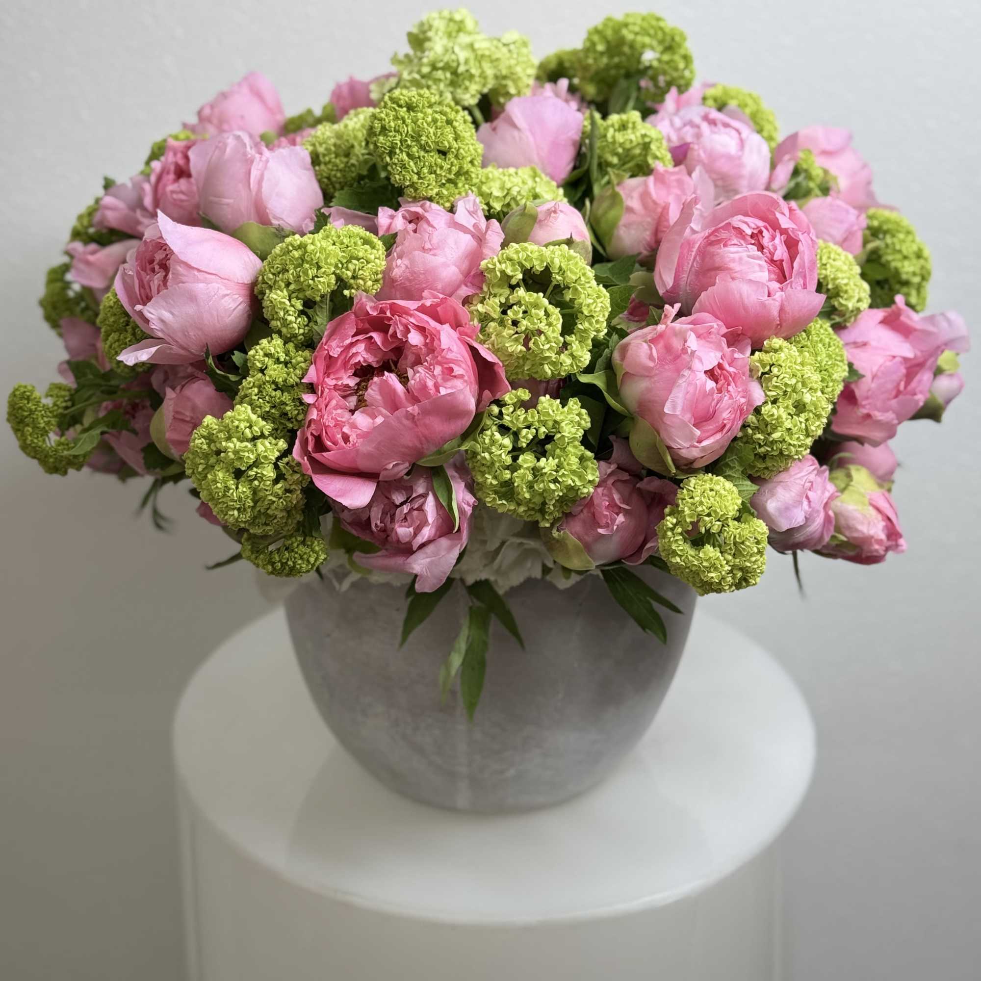 


Step into a world of elegance with our &quot;Peony Paradise&quot; arrangement! This