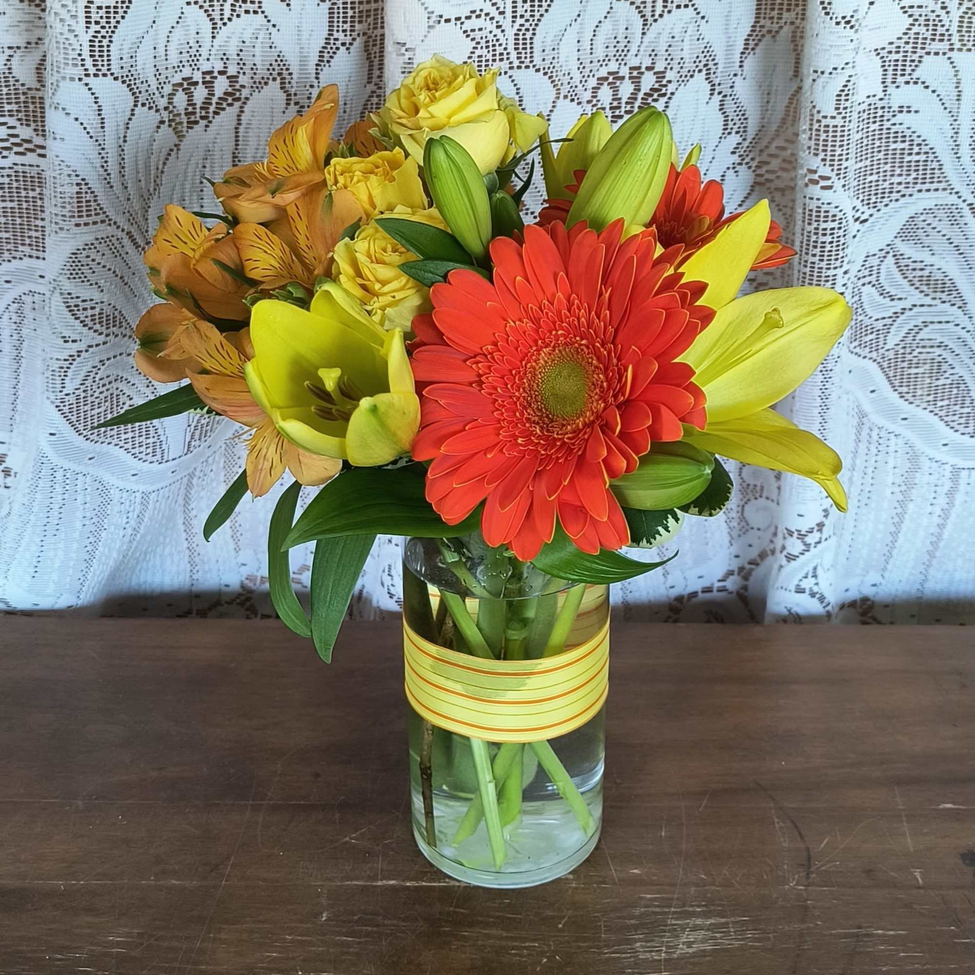 Bright summer colors for mom on Mother's Day or do you know Bright summer colors for mom on Mother's Day or do you know
