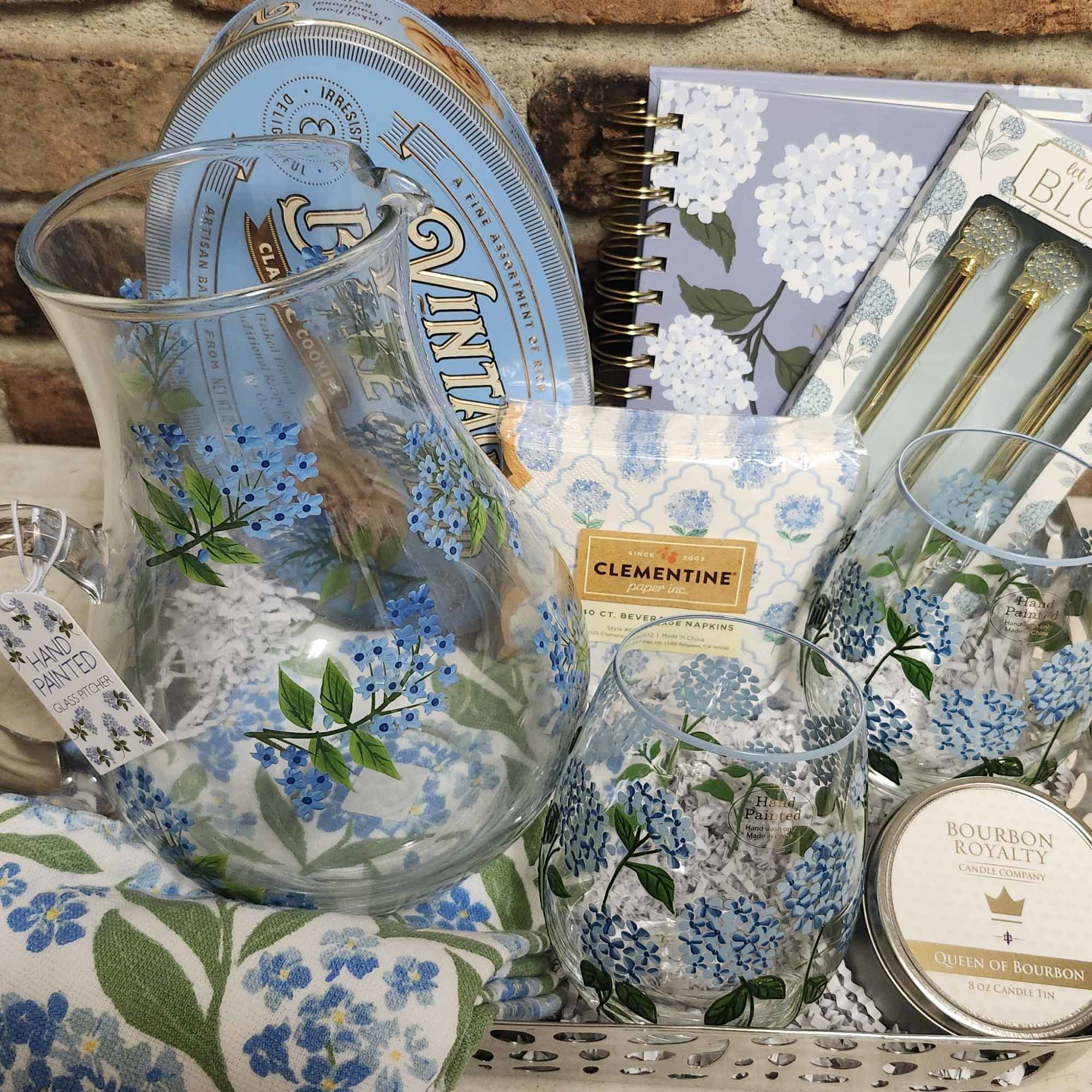 These baskets are one of a kind. Please call to order 504-341-4305.

The