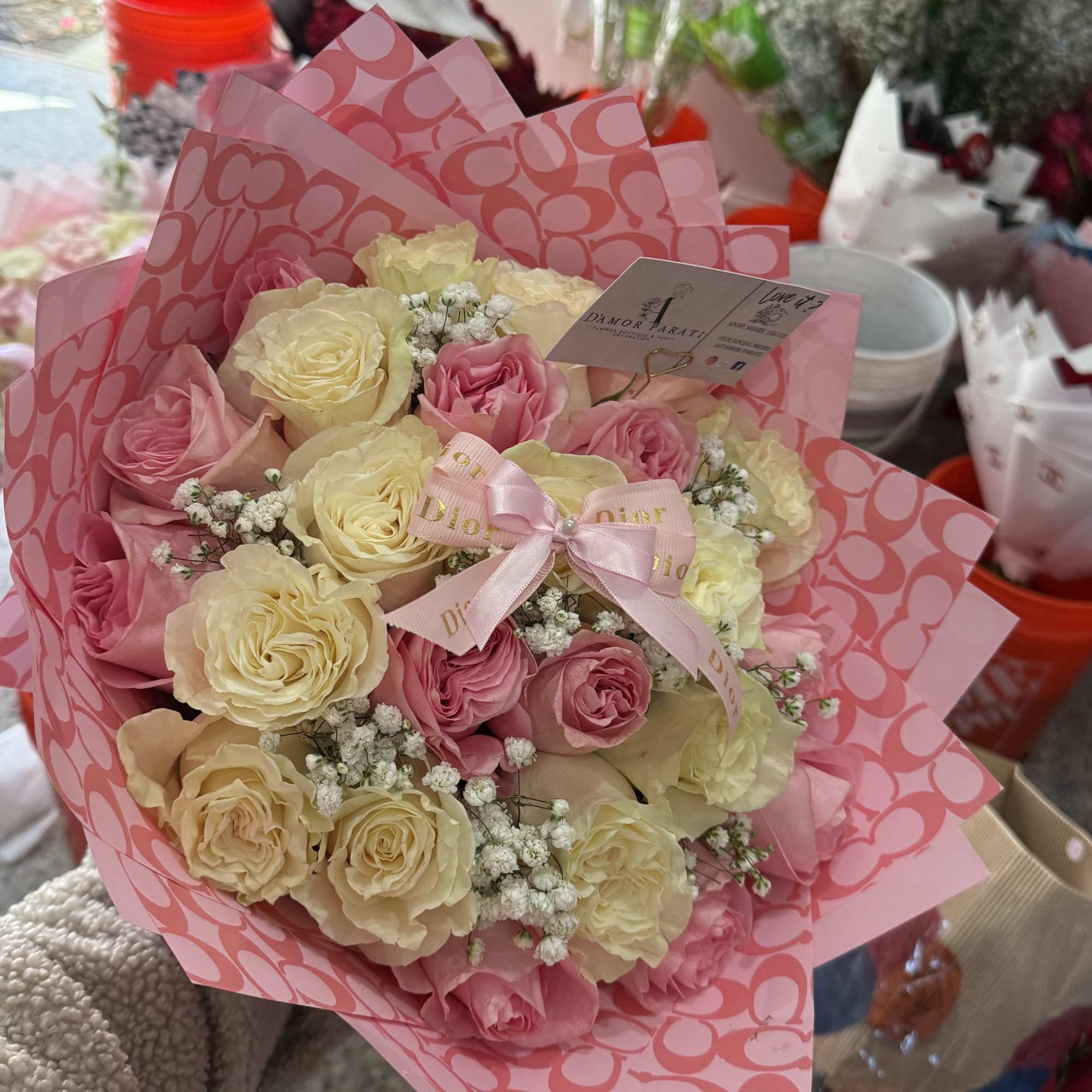 Pink Coach in Freehold, NJ | Damor Parati display picture 1