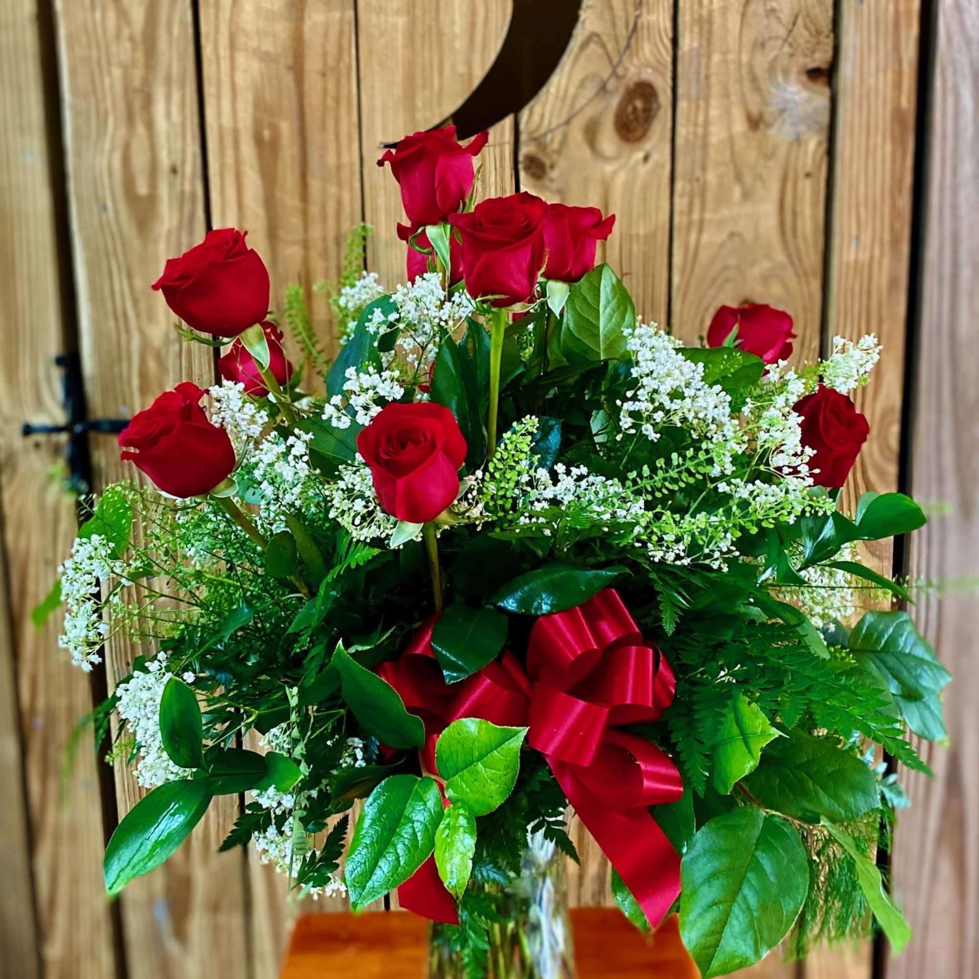 A Dozen Roses are a true classic. Pick your color and we A Dozen Roses are a true classic. Pick your color and we