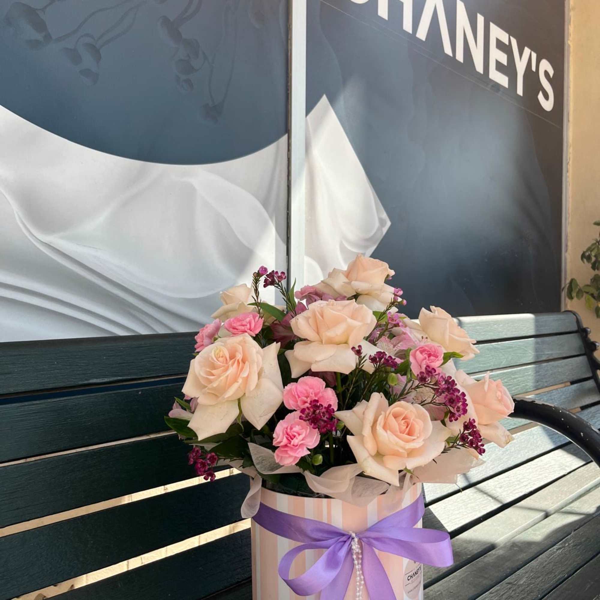 Unique floral design! Exquisite and elegant for every occasion! Unique floral design! Exquisite and elegant for every occasion!