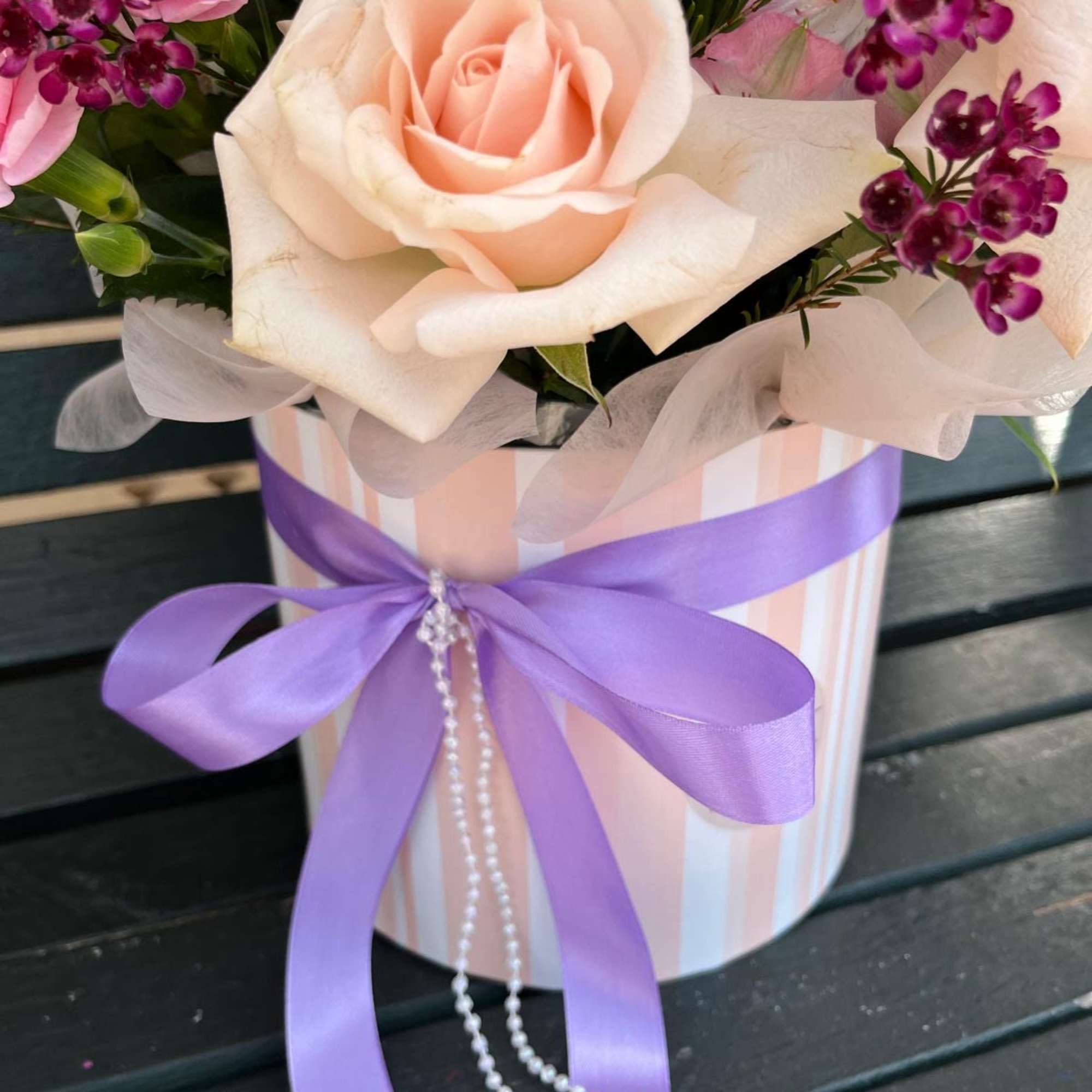 Unique floral design! Exquisite and elegant for every occasion! Unique floral design! Exquisite and elegant for every occasion!