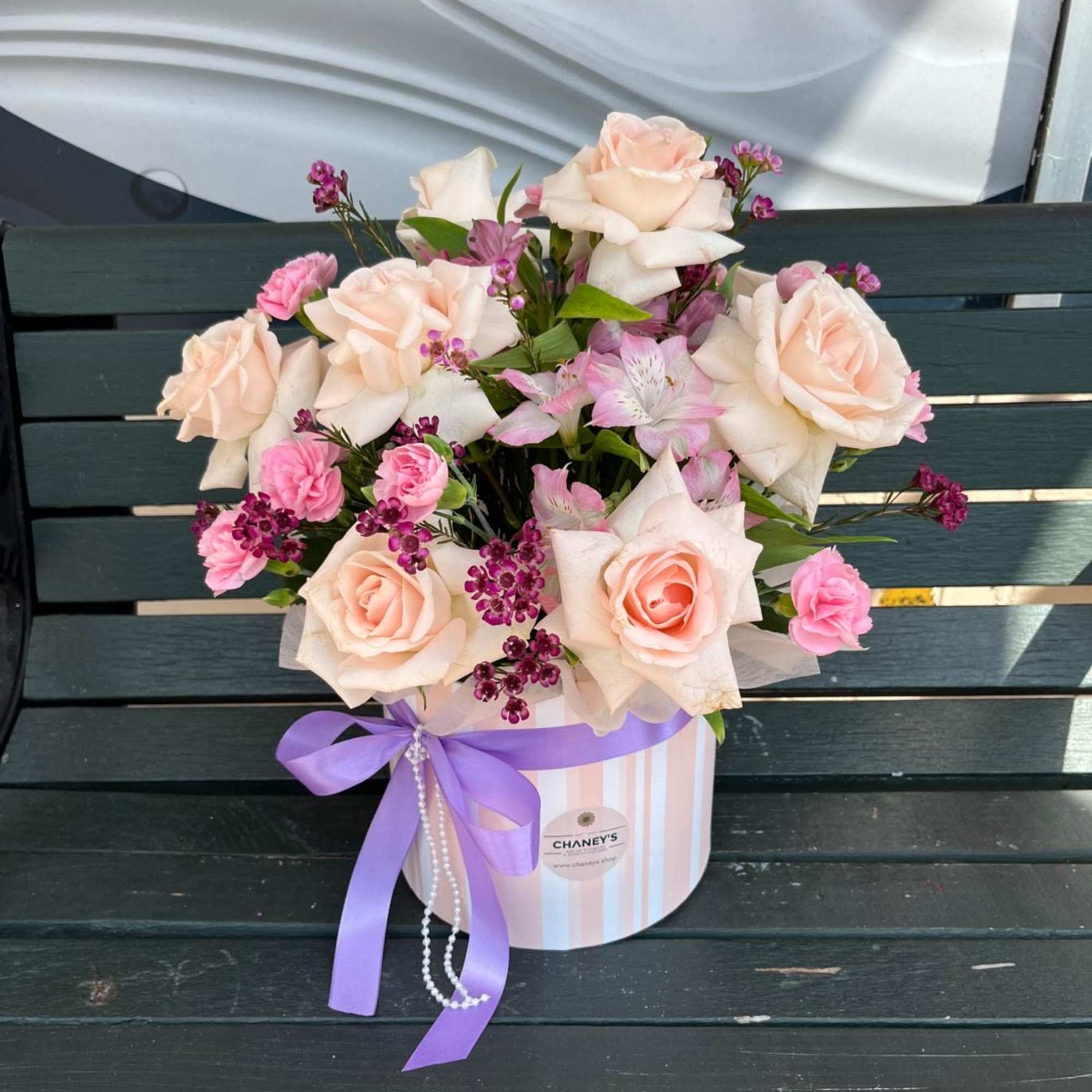 Unique floral design! Exquisite and elegant for every occasion! Unique floral design! Exquisite and elegant for every occasion!