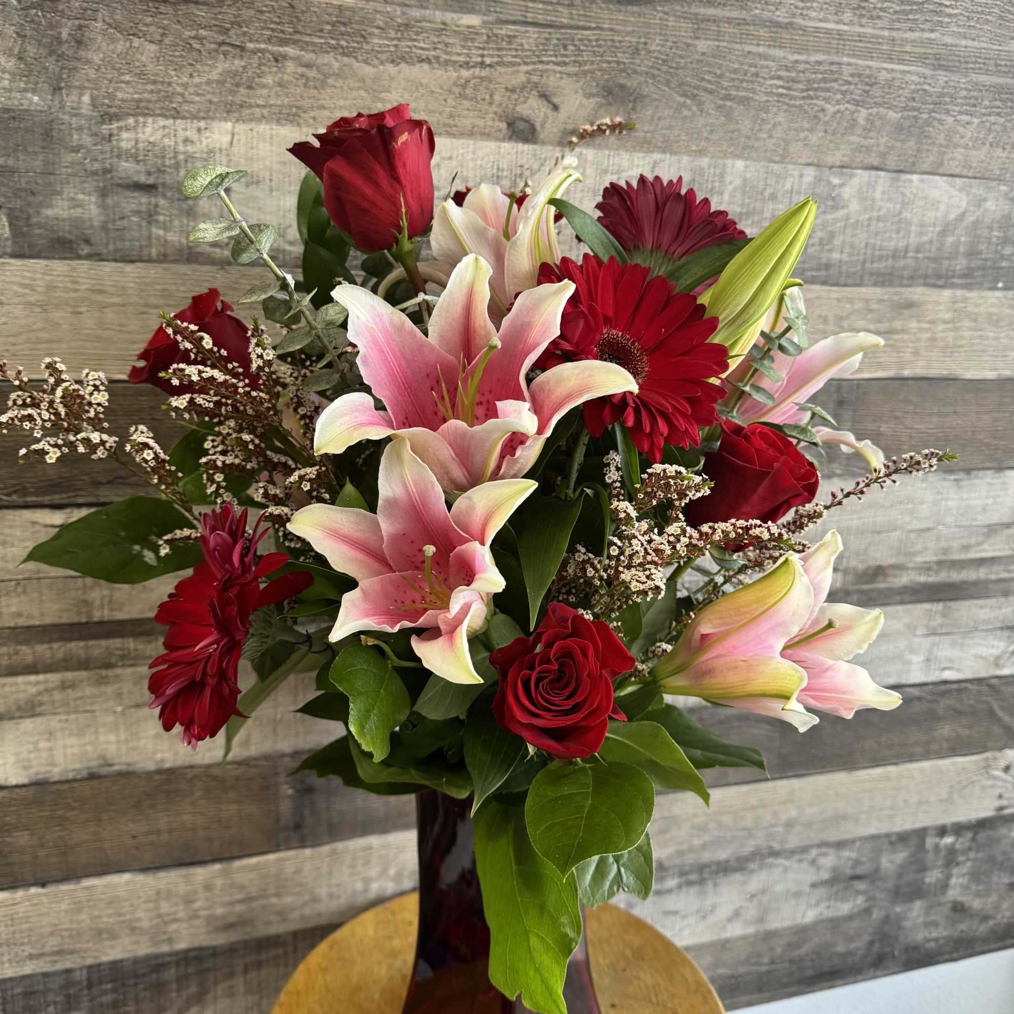 Having trouble deciding on an arrangement? 
Let us design a perfect mixed