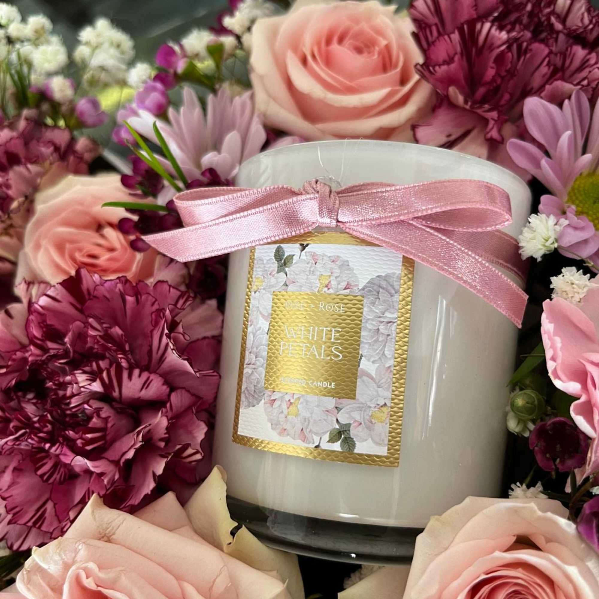 Surprise your recipient with this very special fresh cut heart box arrangement!