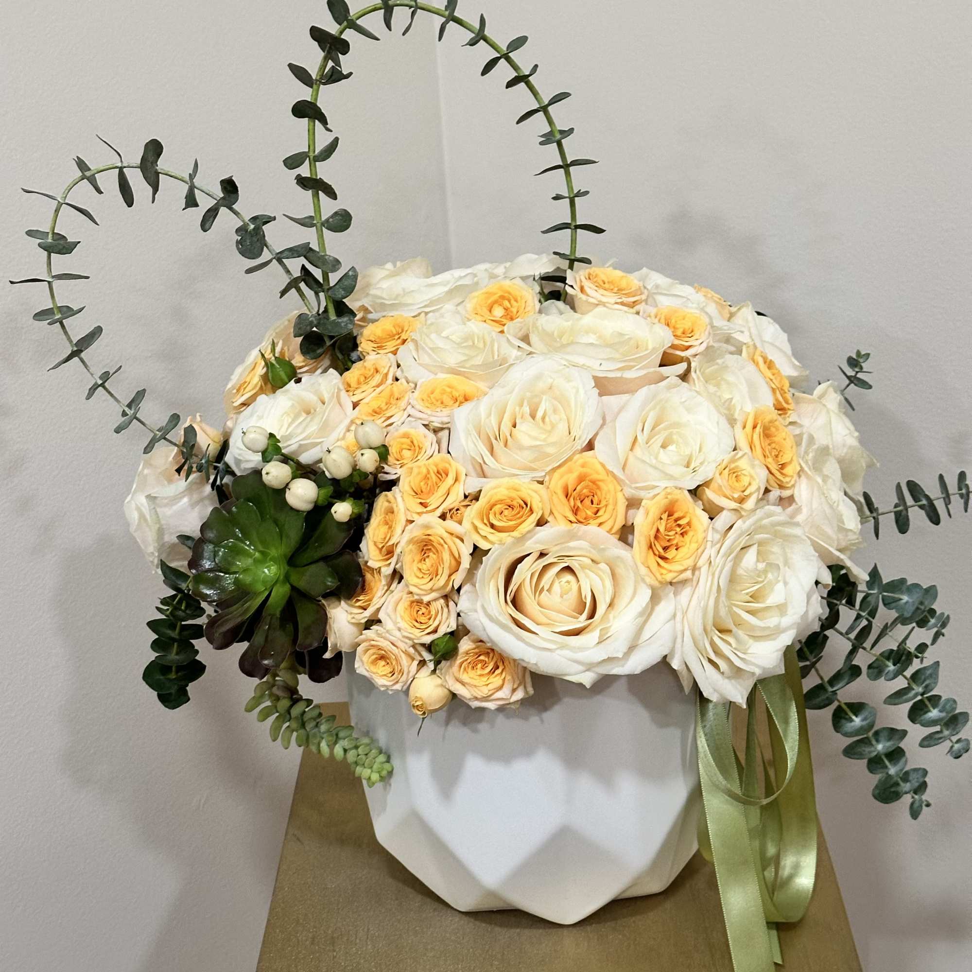 Give the heart to show your appreciation! Very modern combination of Succulents