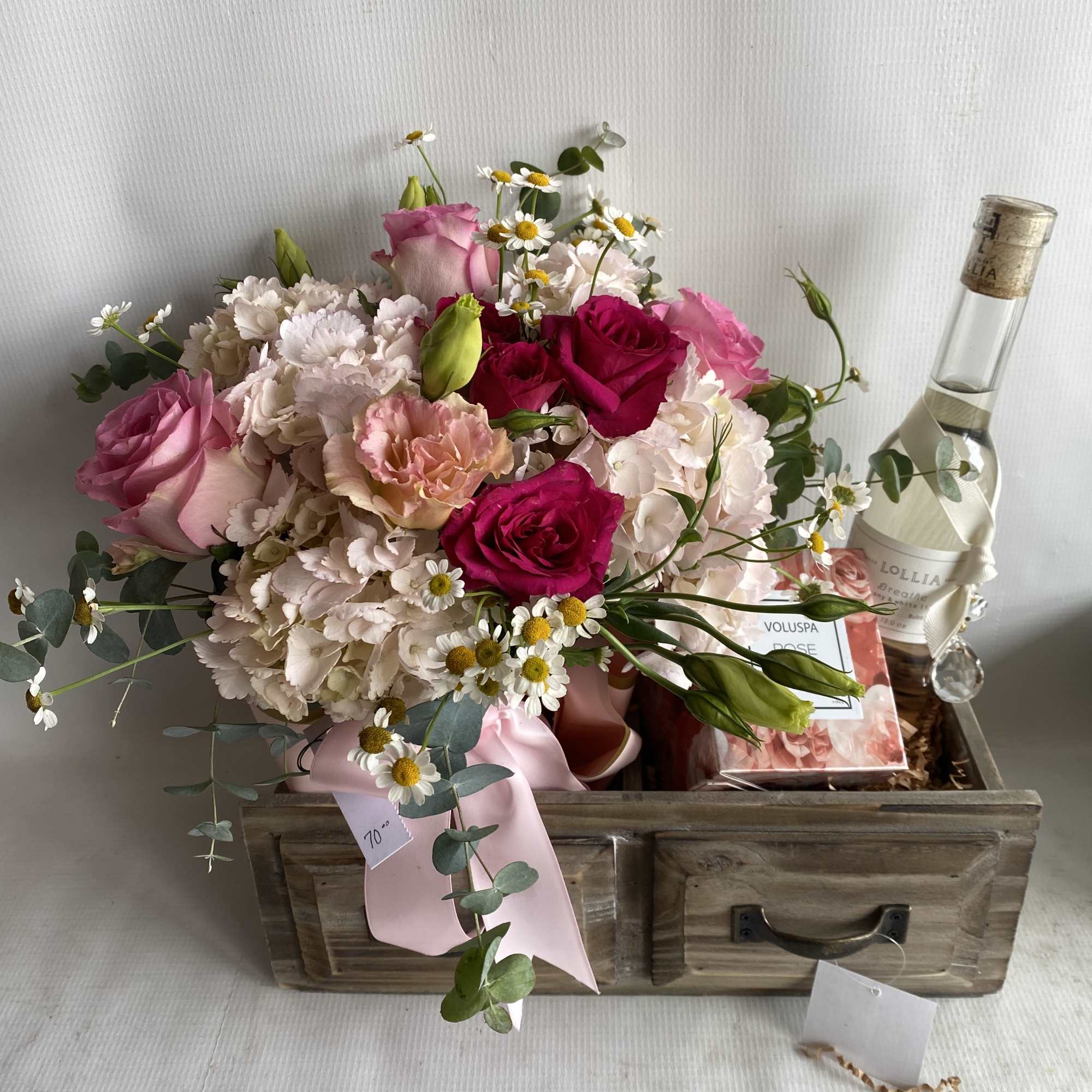 Indulge your senses with this rustic wooden box filled with delightful fragrances