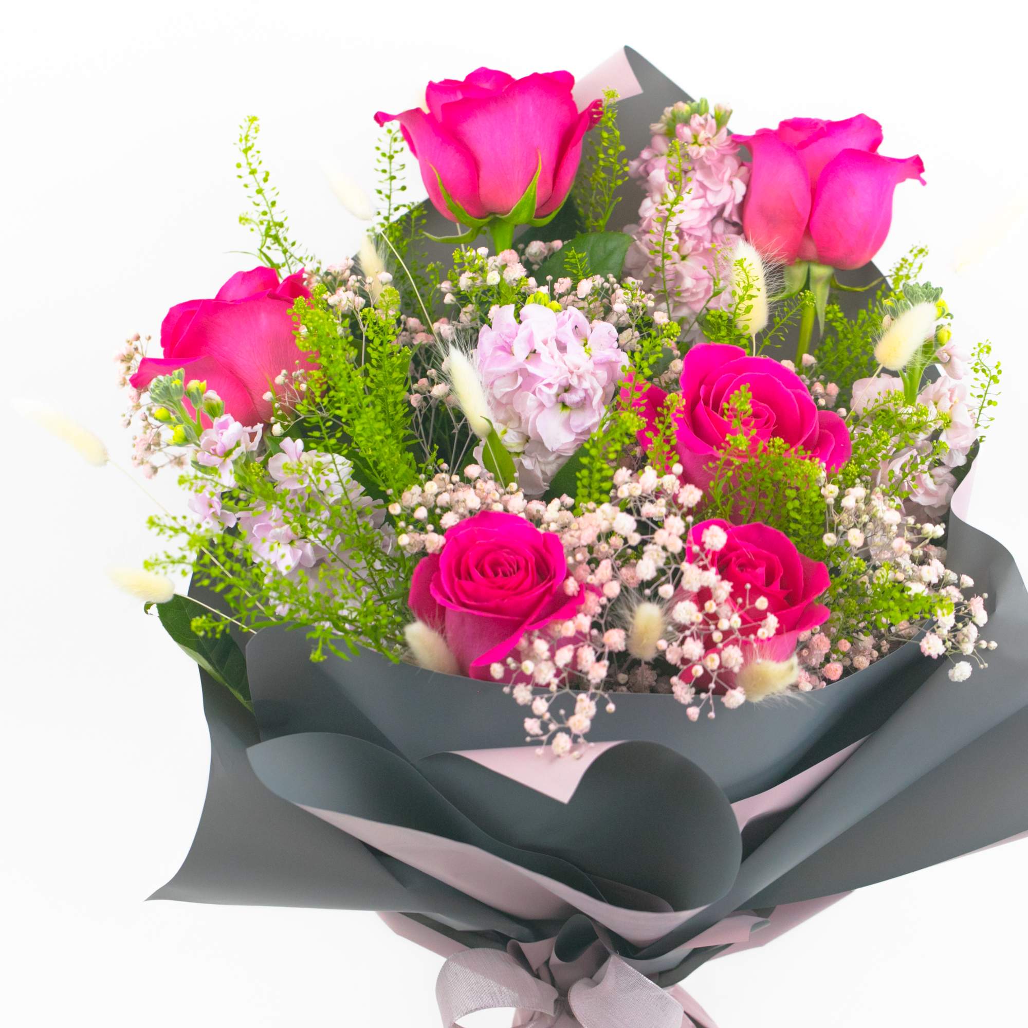 PINK ROSES AND BABY&rsquo;S BREATH BOUQUET 

Classic and gentle. A traditional rose