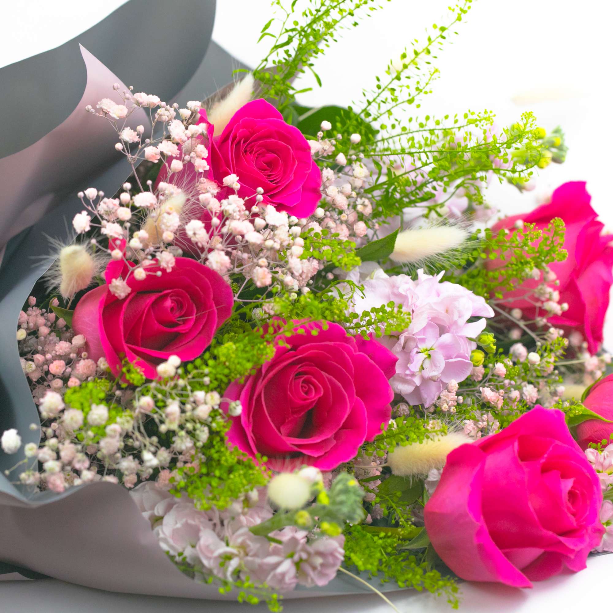 PINK ROSES AND BABY&rsquo;S BREATH BOUQUET 

Classic and gentle. A traditional rose