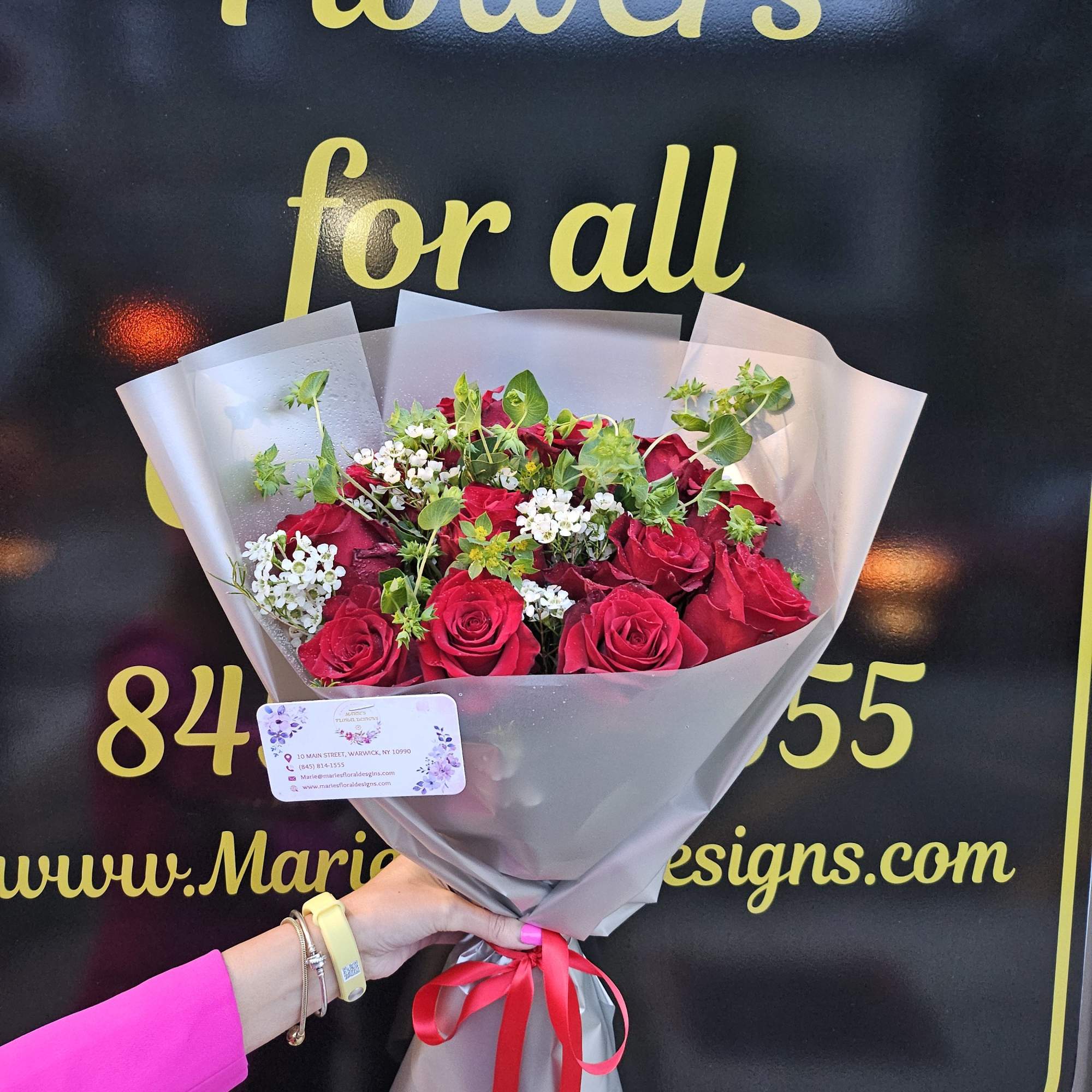 Dozen long stem red roses, as a bouquet 