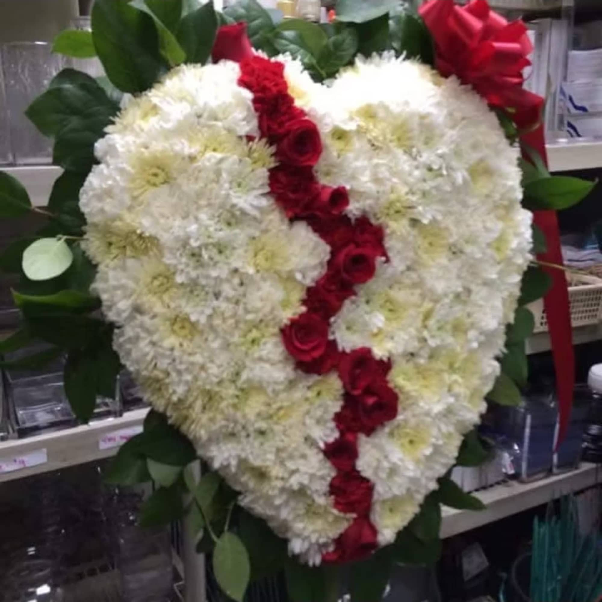 Big Heart with chrysanthemums and a semi-cut line of 3 colors to