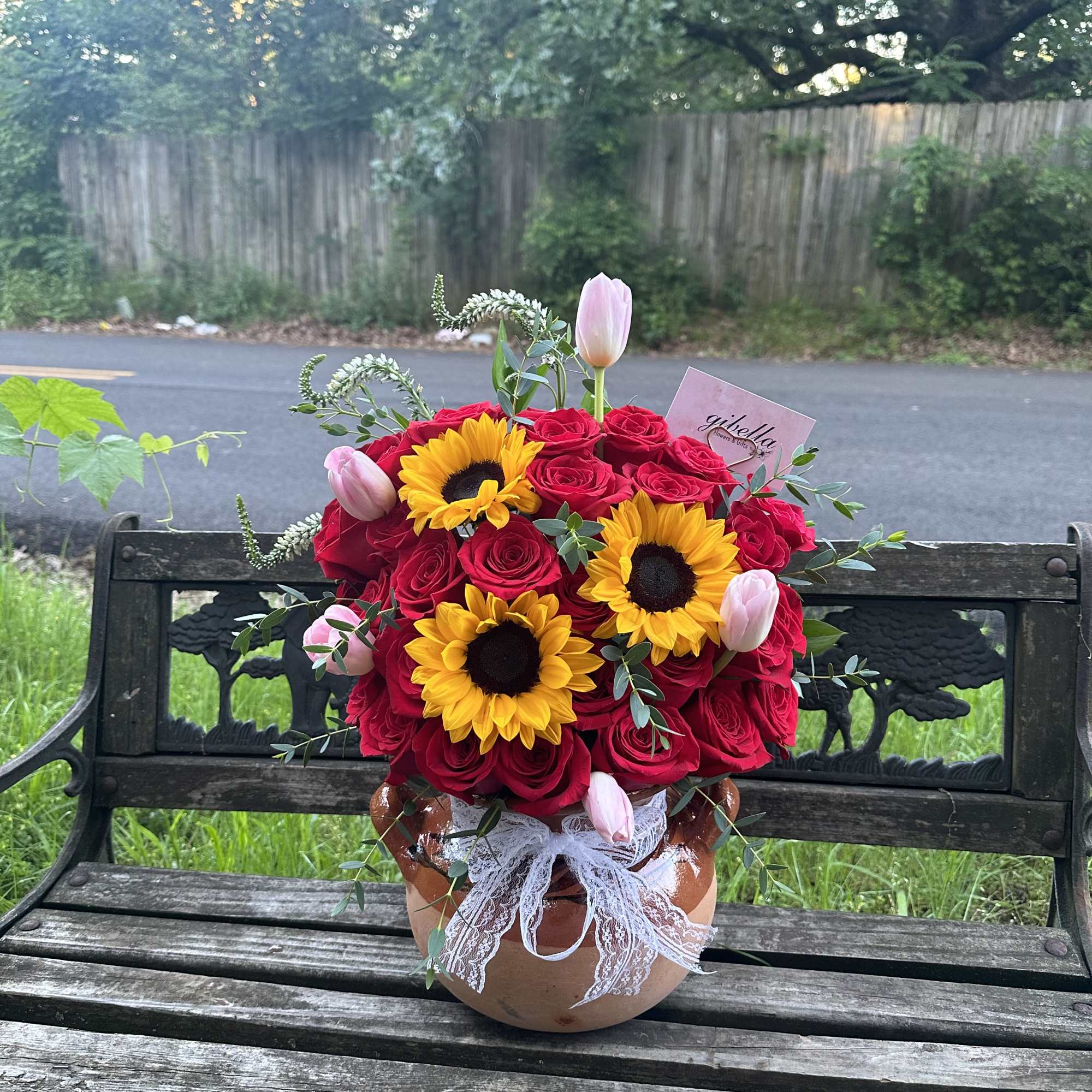 Mexican &ldquo;ollita&rdquo; full of flowers, they are freestyle all are different and