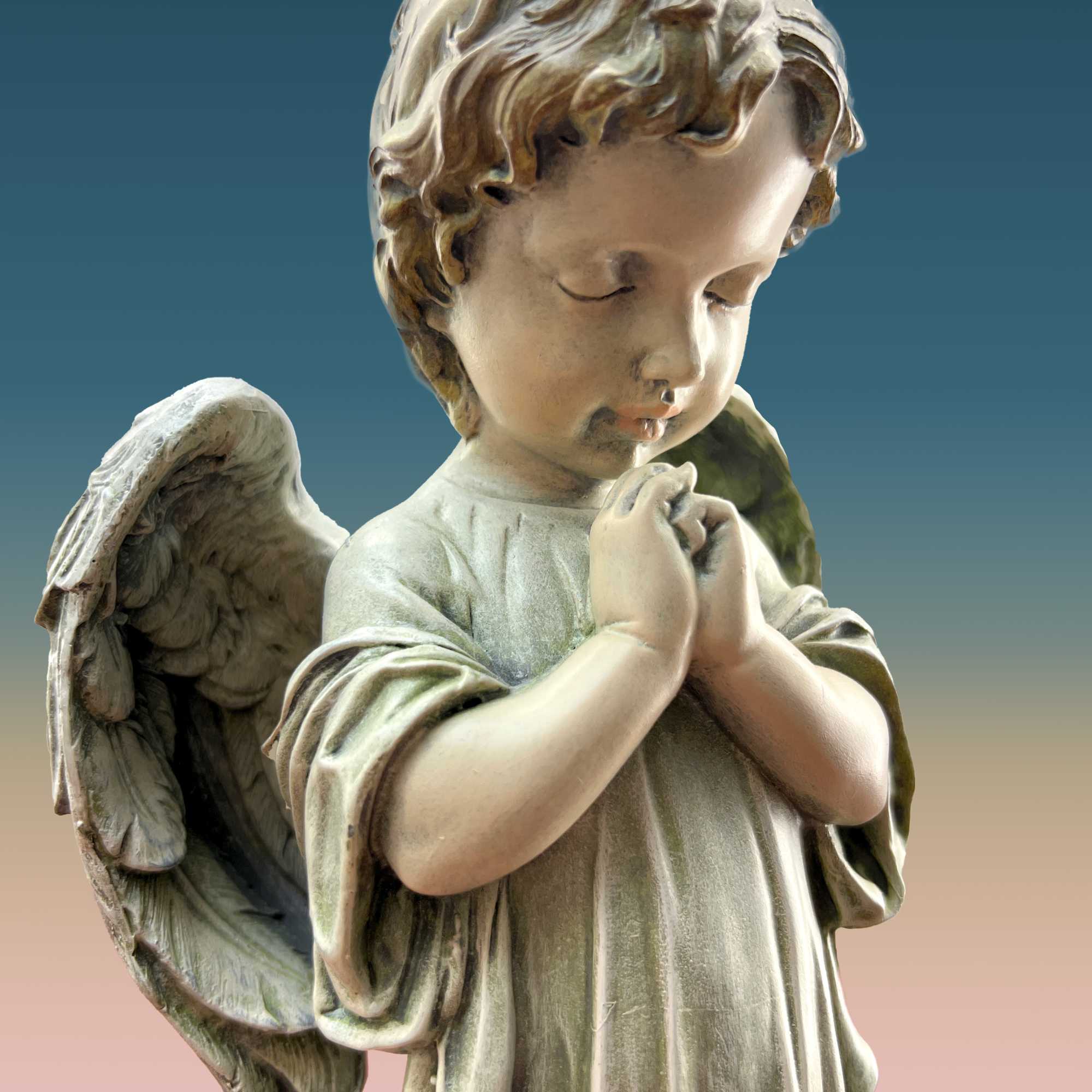 Resin sculpture
Can be bought separately or displayed within a floral arrangement. Resin sculpture
Can be bought separately or displayed within a floral arrangement.
