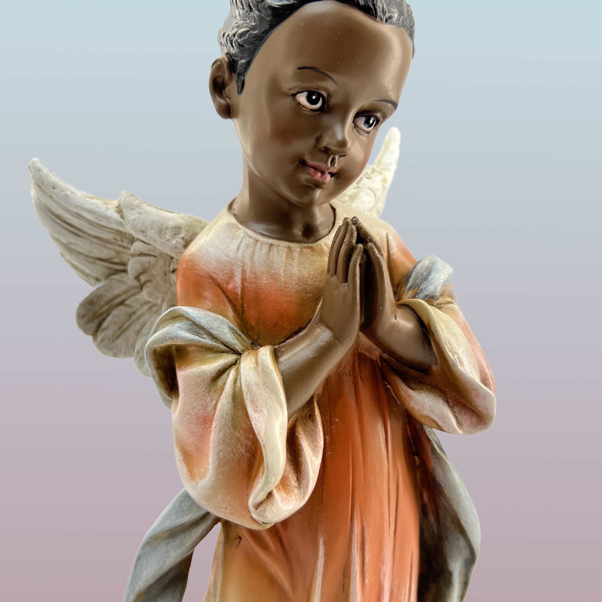 Resin sculpture
Can be bought separately or displayed within a floral arrangement. Resin sculpture
Can be bought separately or displayed within a floral arrangement.
