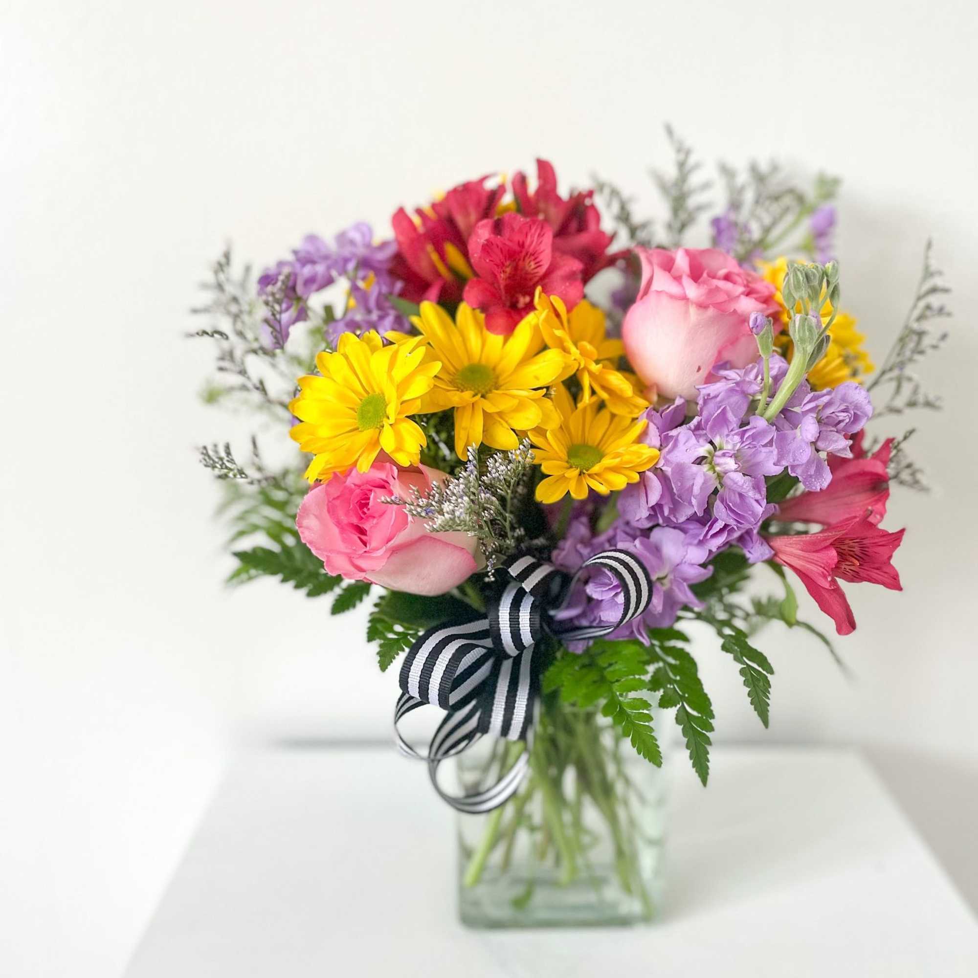 Spring Time bring all the seasonal blooms! 
Please note that colors and Spring Time bring all the seasonal blooms! 
Please note that colors and