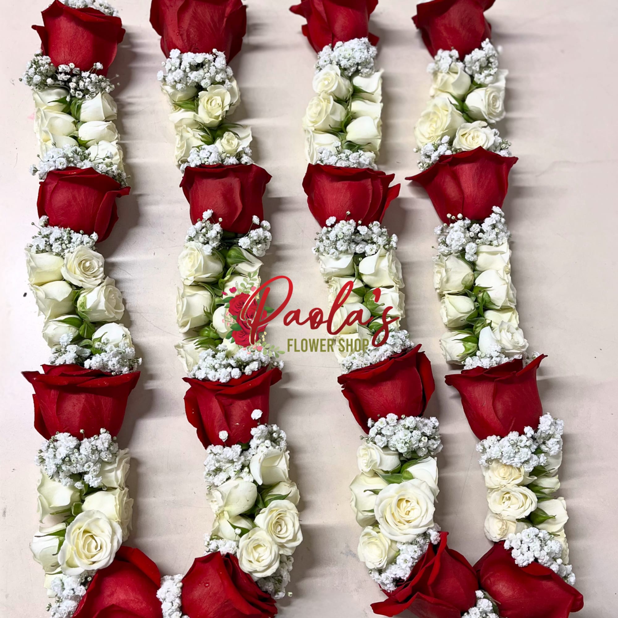 (1) garland measuring approximately 26" in length
Please place orders 1 week in