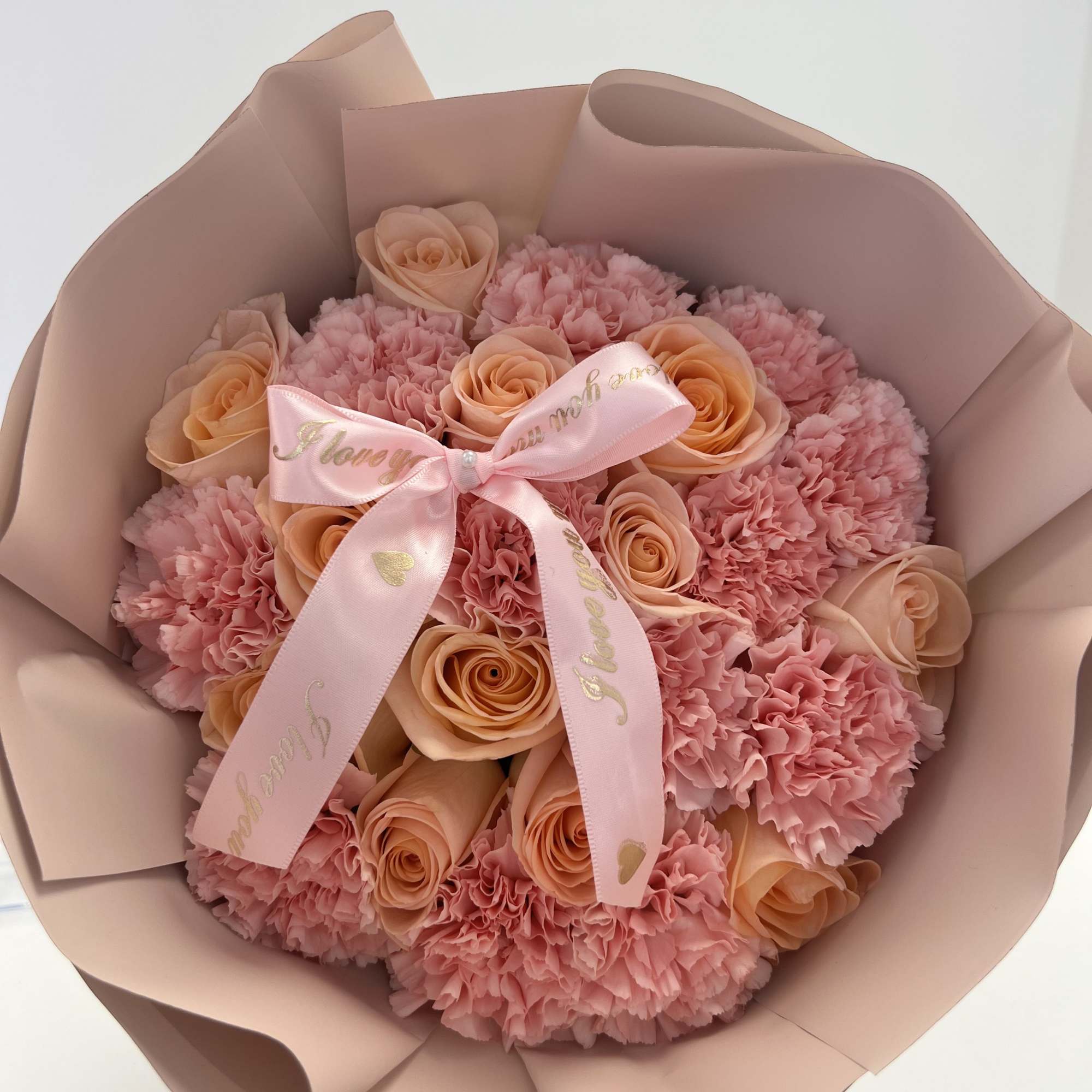 This beautiful bouquet is perfect for Mother&rsquo;s Day or birthday. Made with