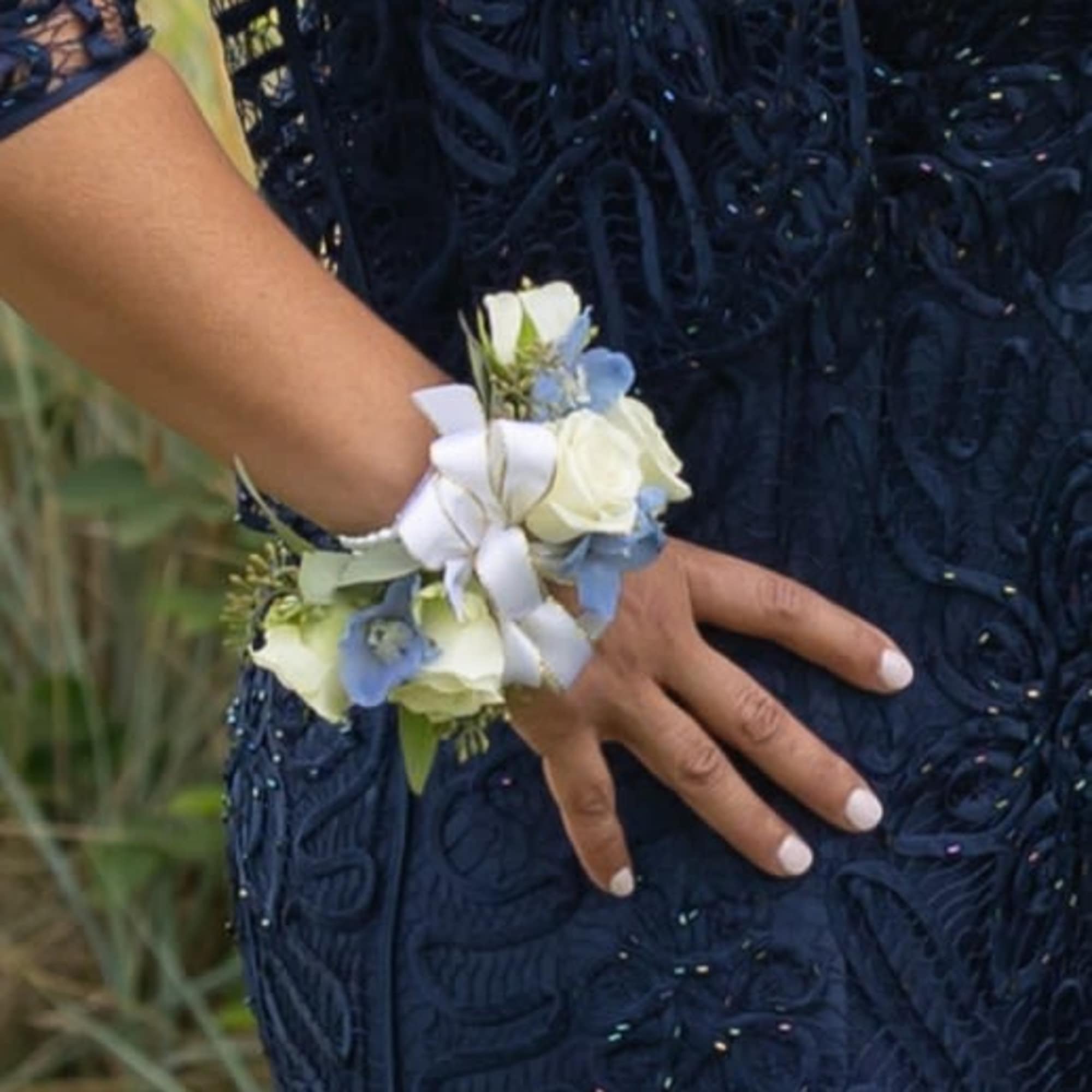 フラワー・ガーデニング corsage no.771 White And Gold Corsage [With Free Delivery]
