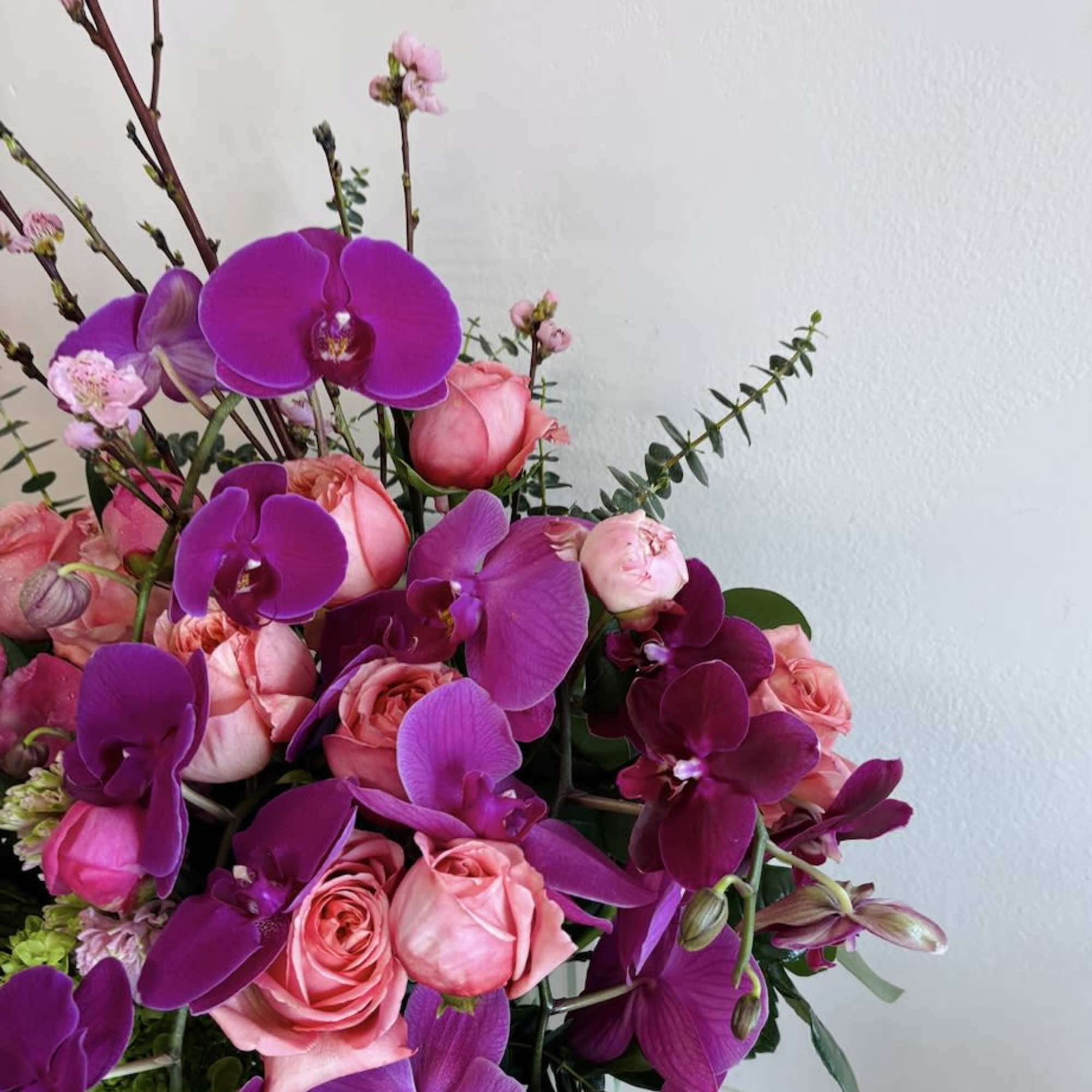 Our signature arrangement that captures the essence of Tropical Elegance. Featured in