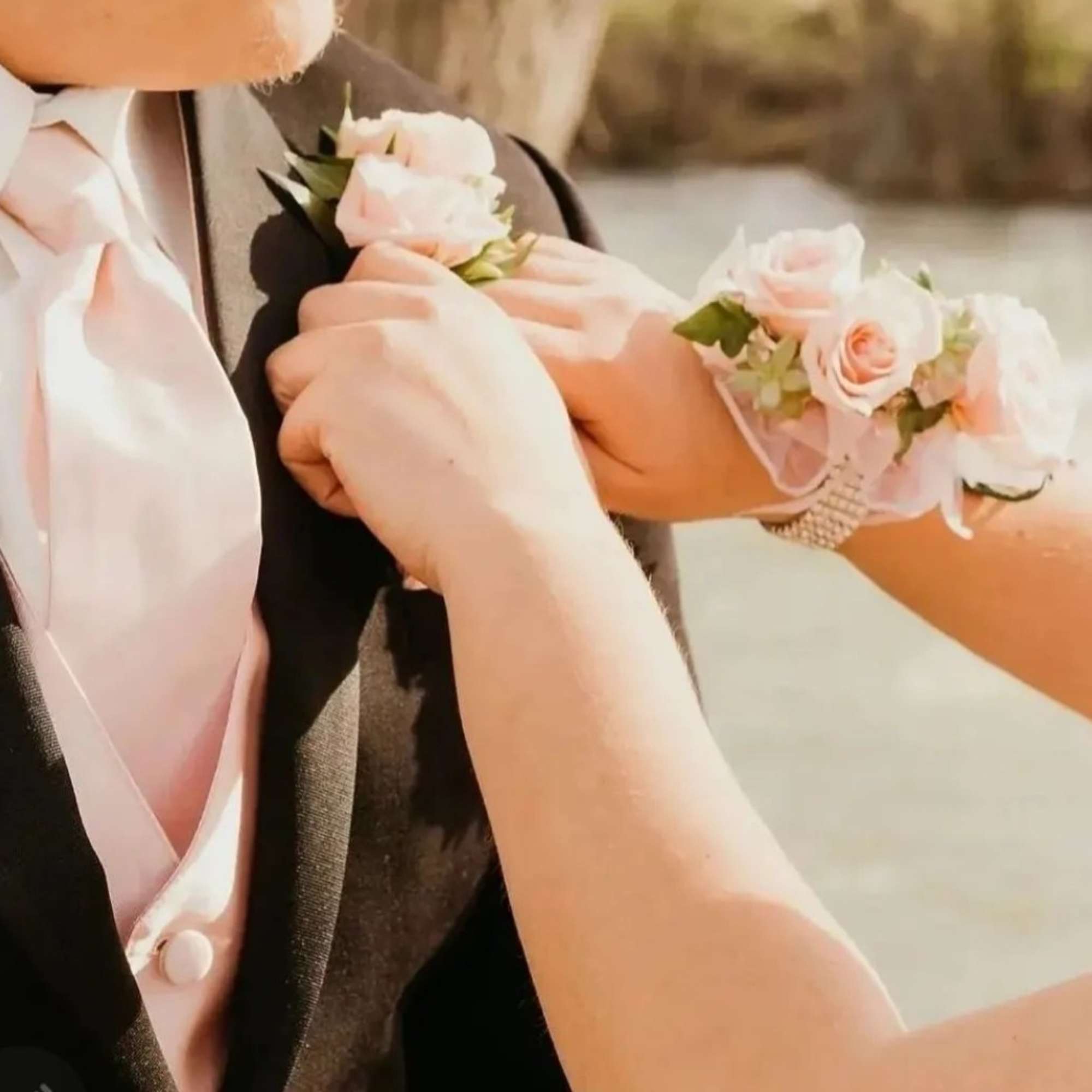 Custom wristlets to match your beautiful attire. 
Please include color description in Custom wristlets to match your beautiful attire. 
Please include color description in