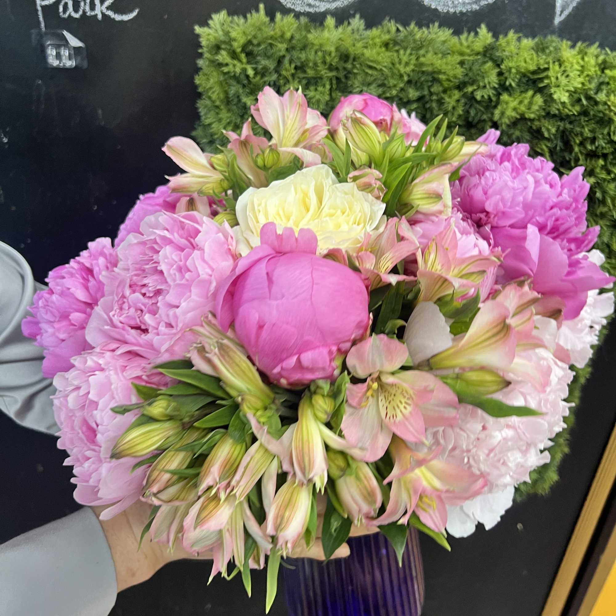 She only likes peonies and Ranunculus and more peonies and more Ranunculus
(Both