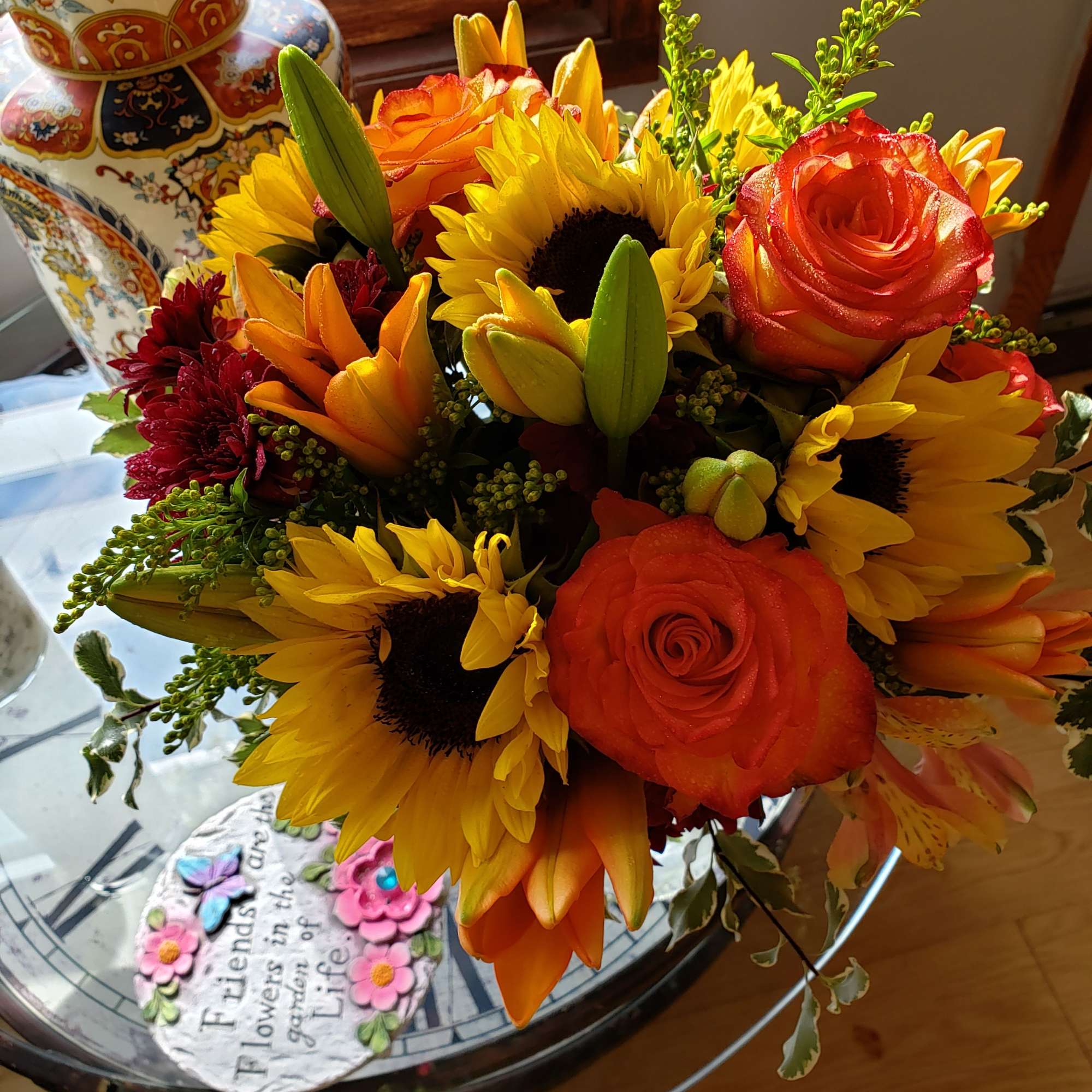red roses and blue hydrangeas