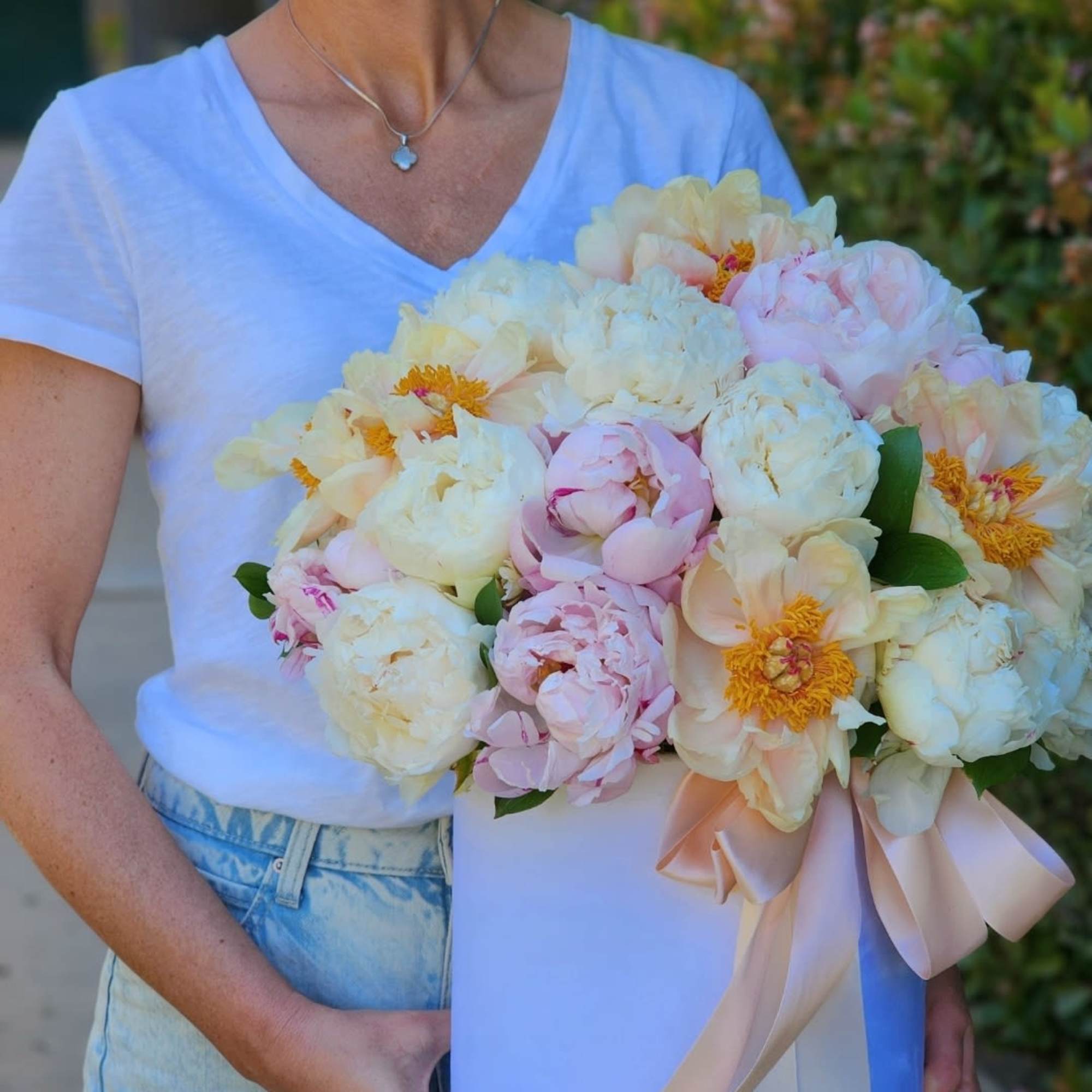 Discover the elegance of our premium peony collection featuring vibrant Peony White