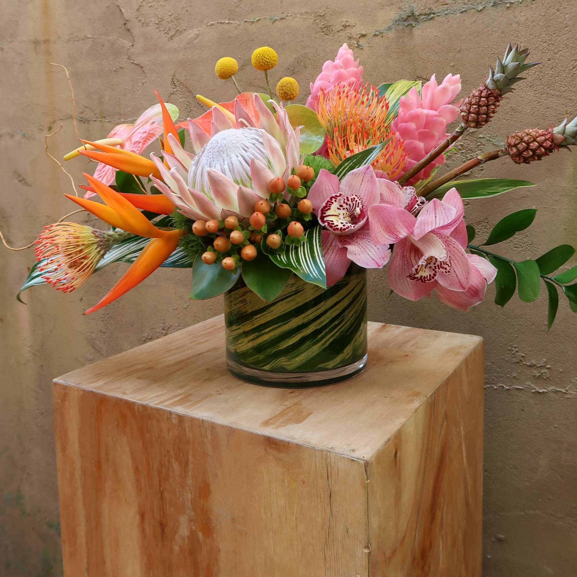 Tropical pink kissed arrangement.