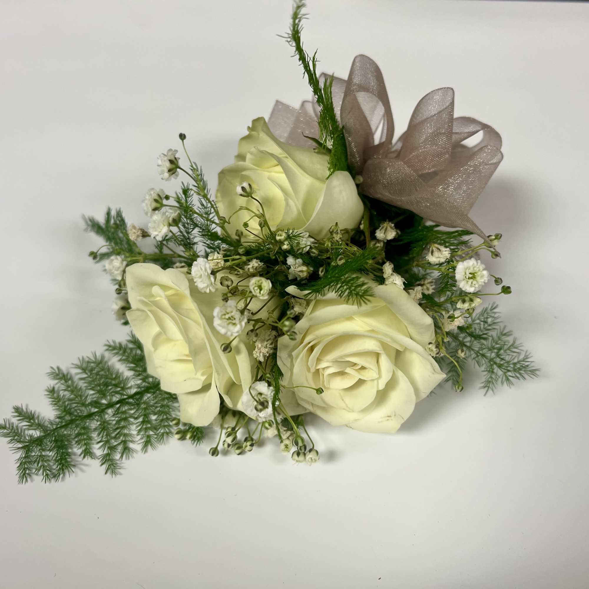 Boutonniere and Corsage with mini spray roses.
Spray Roses available: pink, white, off-white/ivory

PLEASE
