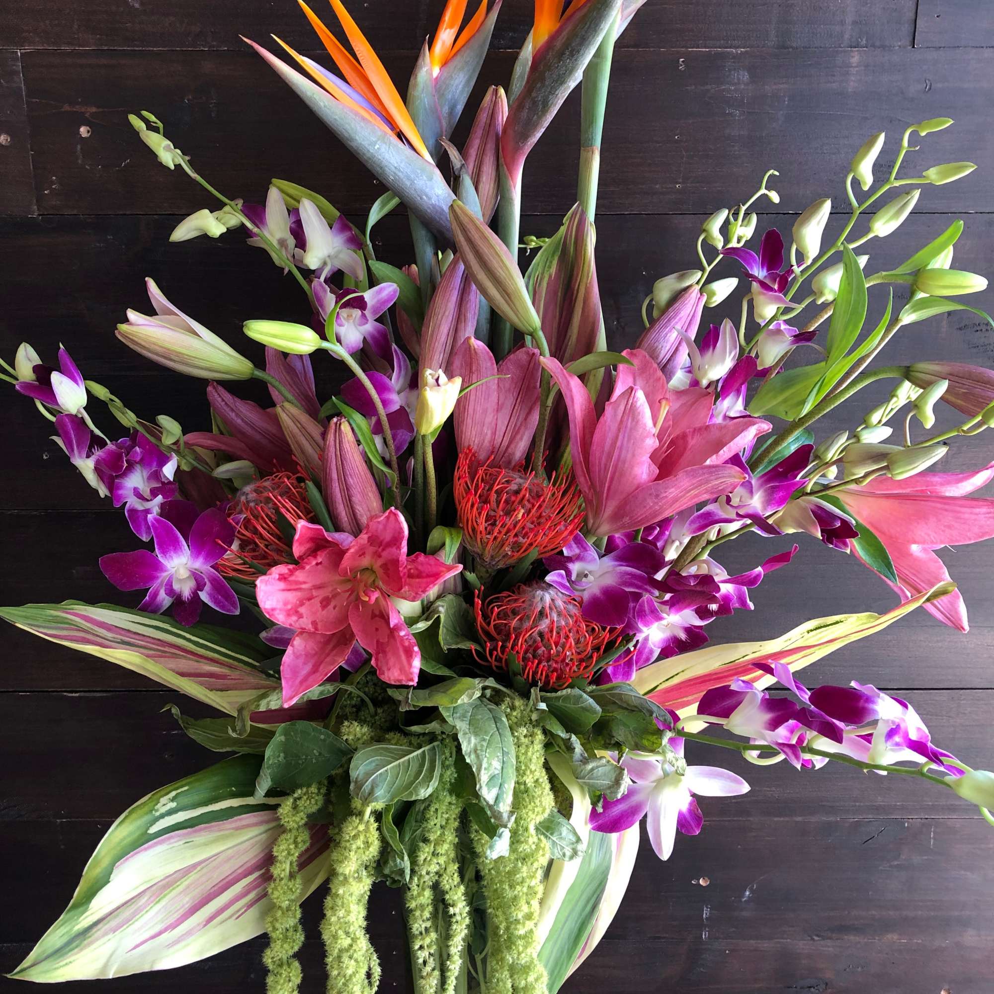 ****THIS DESIGN NEEDS A WEEKS NOTICE****
NOT AVAILABLE AS A VALENTINE'S DAY ORDER. ****THIS DESIGN NEEDS A WEEKS NOTICE****
NOT AVAILABLE AS A VALENTINE'S DAY ORDER.