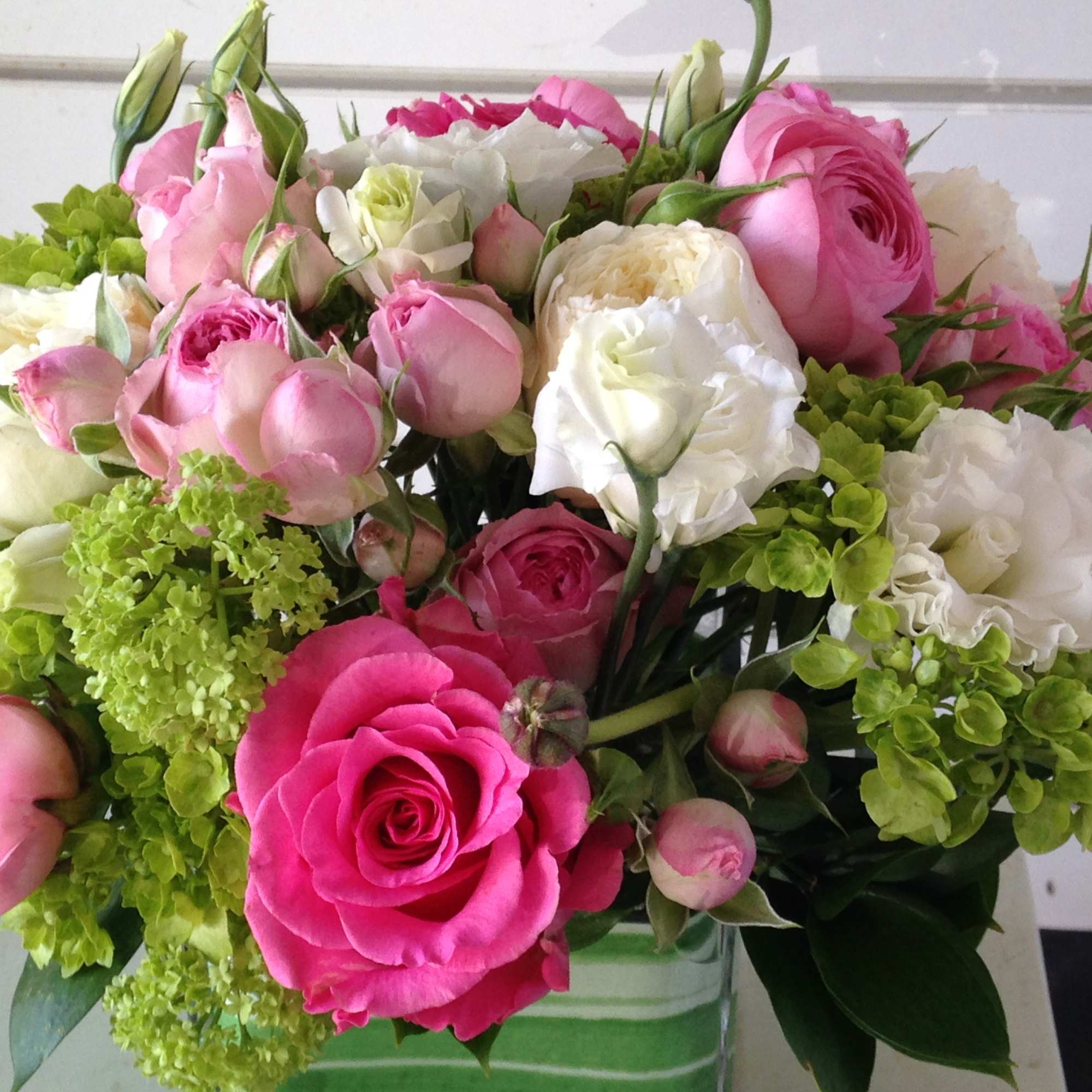 Pink roses with lisianthus Pink roses with lisianthus