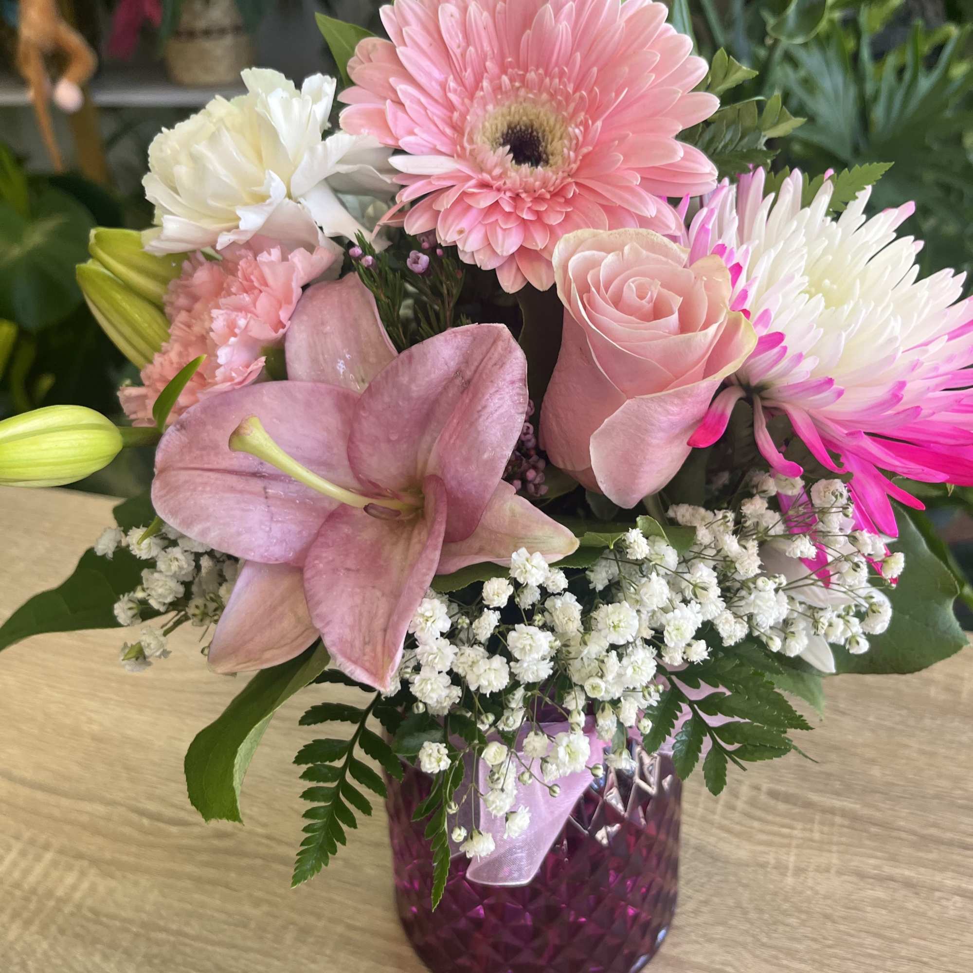 Fresh pink flowers  carnations, roses gerber daisy&rsquo;s 