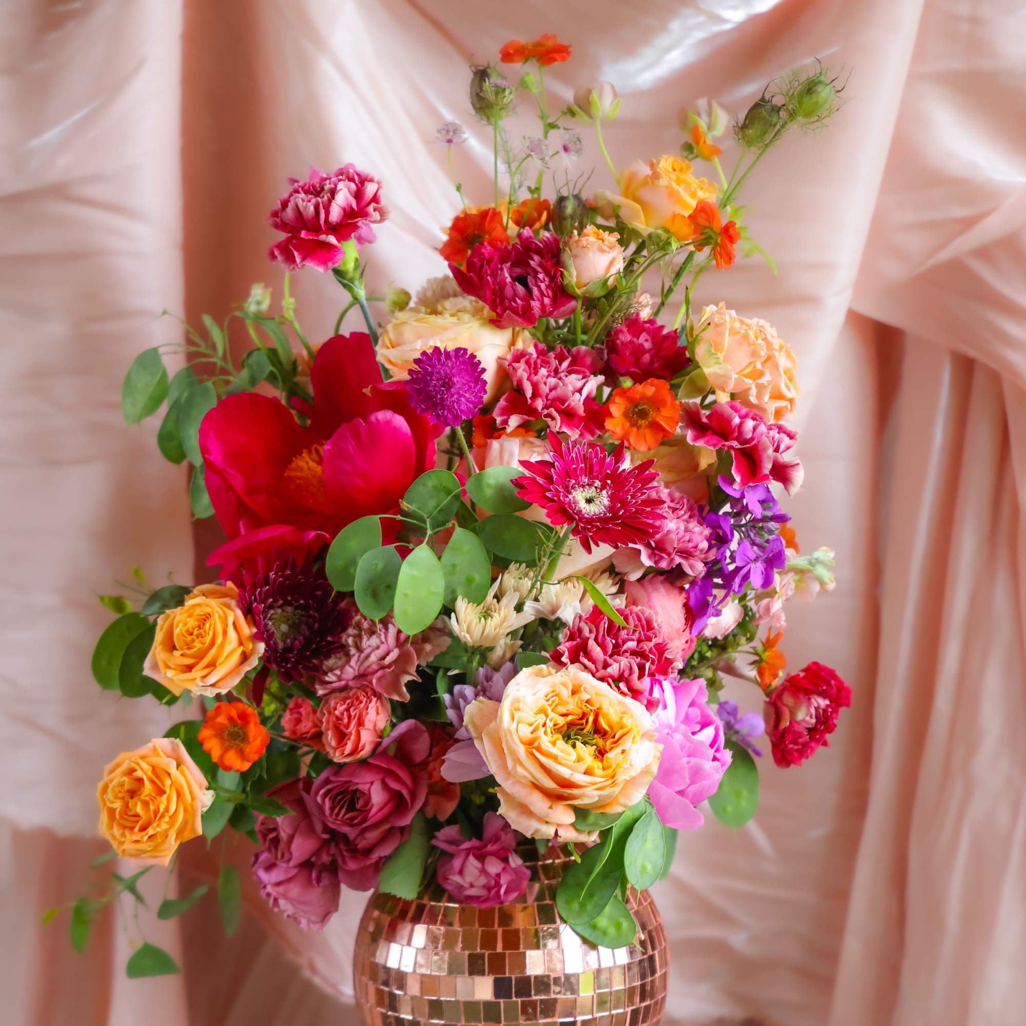 
Custom, one of a kind floral arrangements by floral artist Stacy Leafsong.

Arrangement