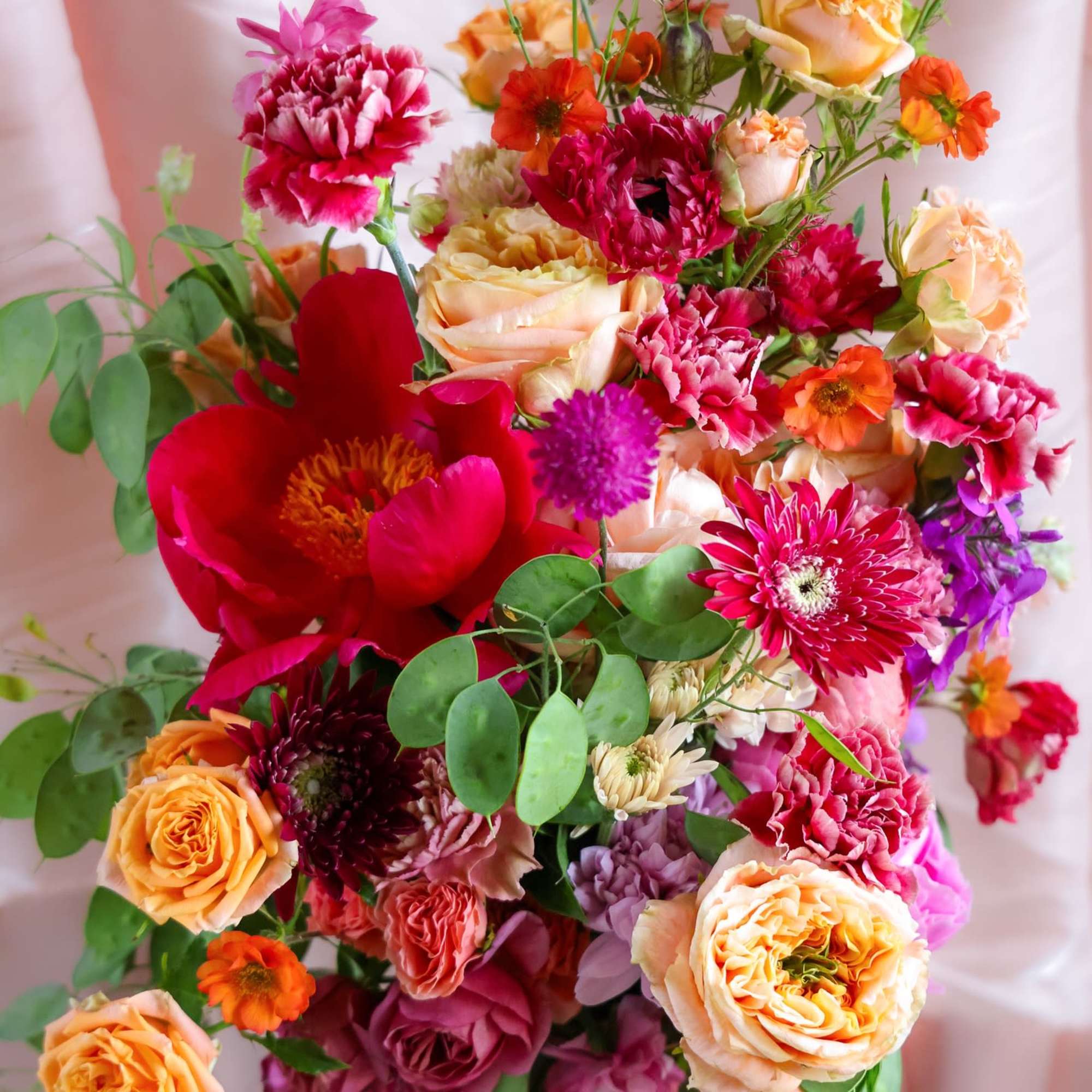 
Custom, one of a kind floral arrangements by floral artist Stacy Leafsong.

Arrangement