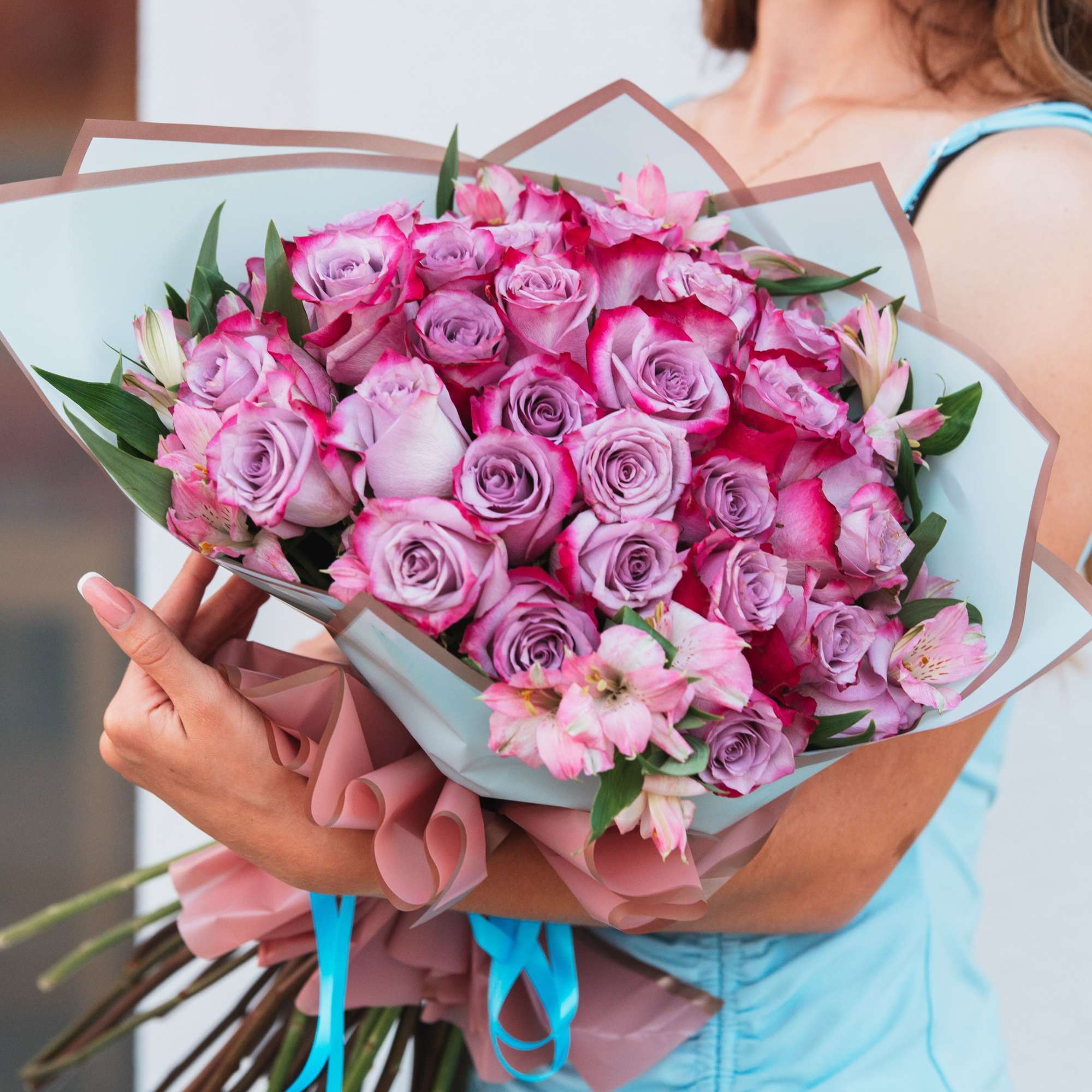 Beautiful Bouquet of purple roses Beautiful Bouquet of purple roses