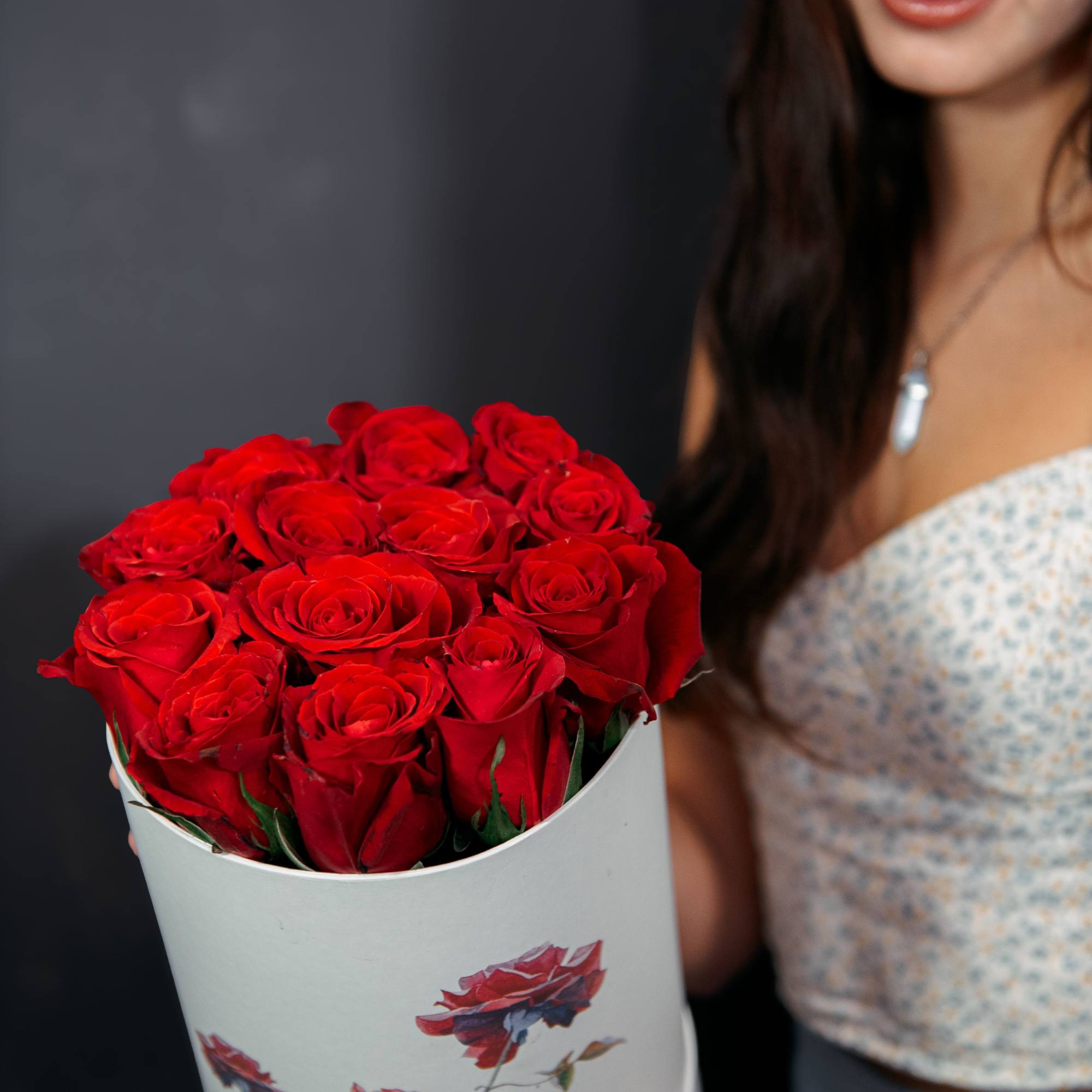 Note to Customers:
The flowers and delivery arrangement will be very similar to Note to Customers:
The flowers and delivery arrangement will be very similar to