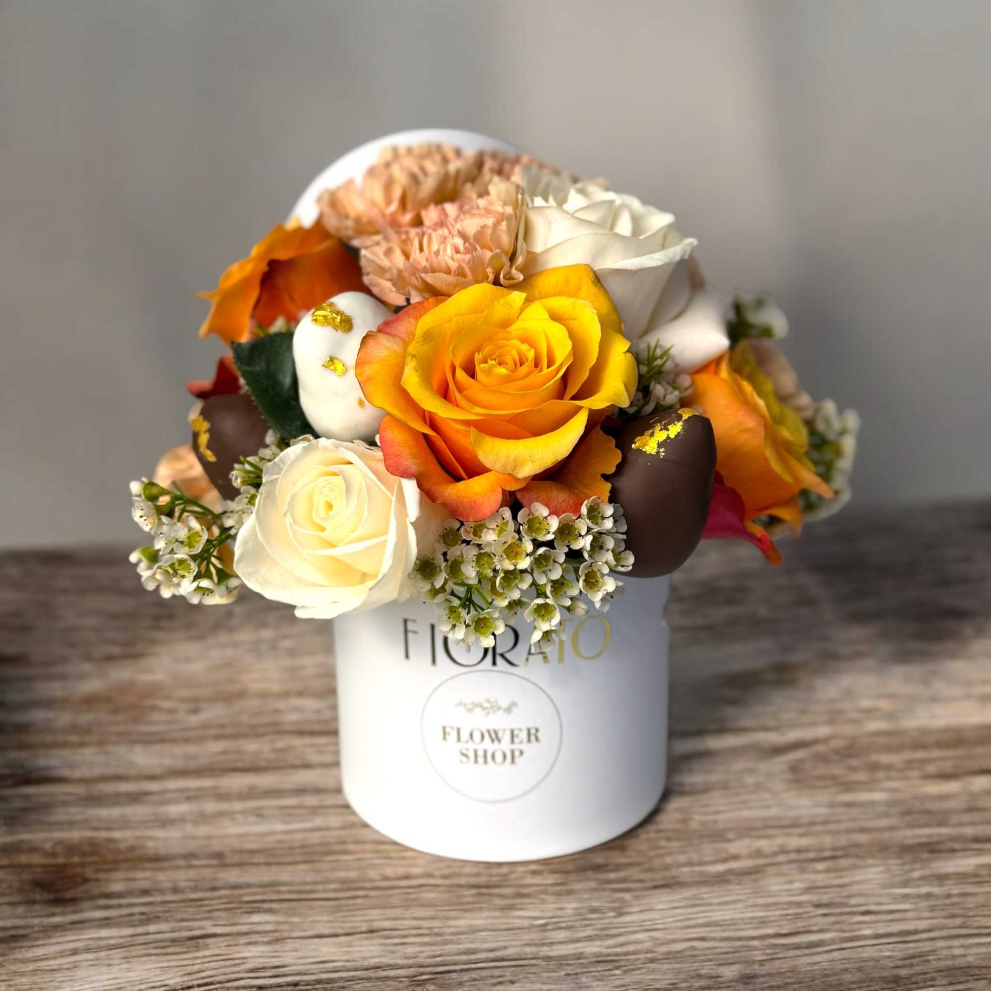 Golden Blush is a floral gem that radiates warmth and elegance. Soft