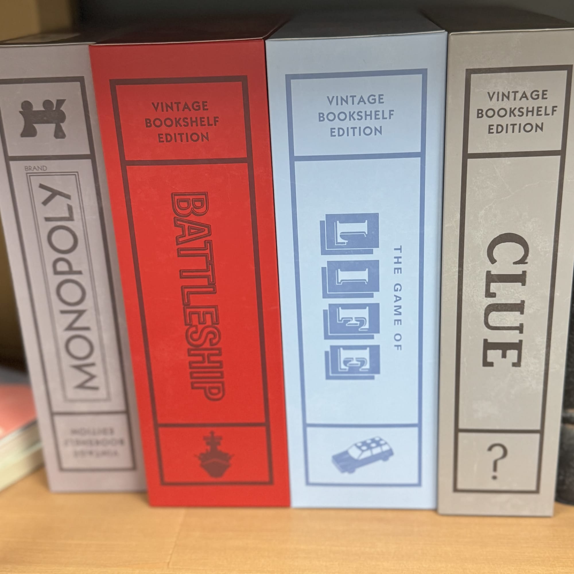 This Vintage Bookshelf Edition of MONOPOLY was inspired by the vintage graphics This Vintage Bookshelf Edition of MONOPOLY was inspired by the vintage graphics