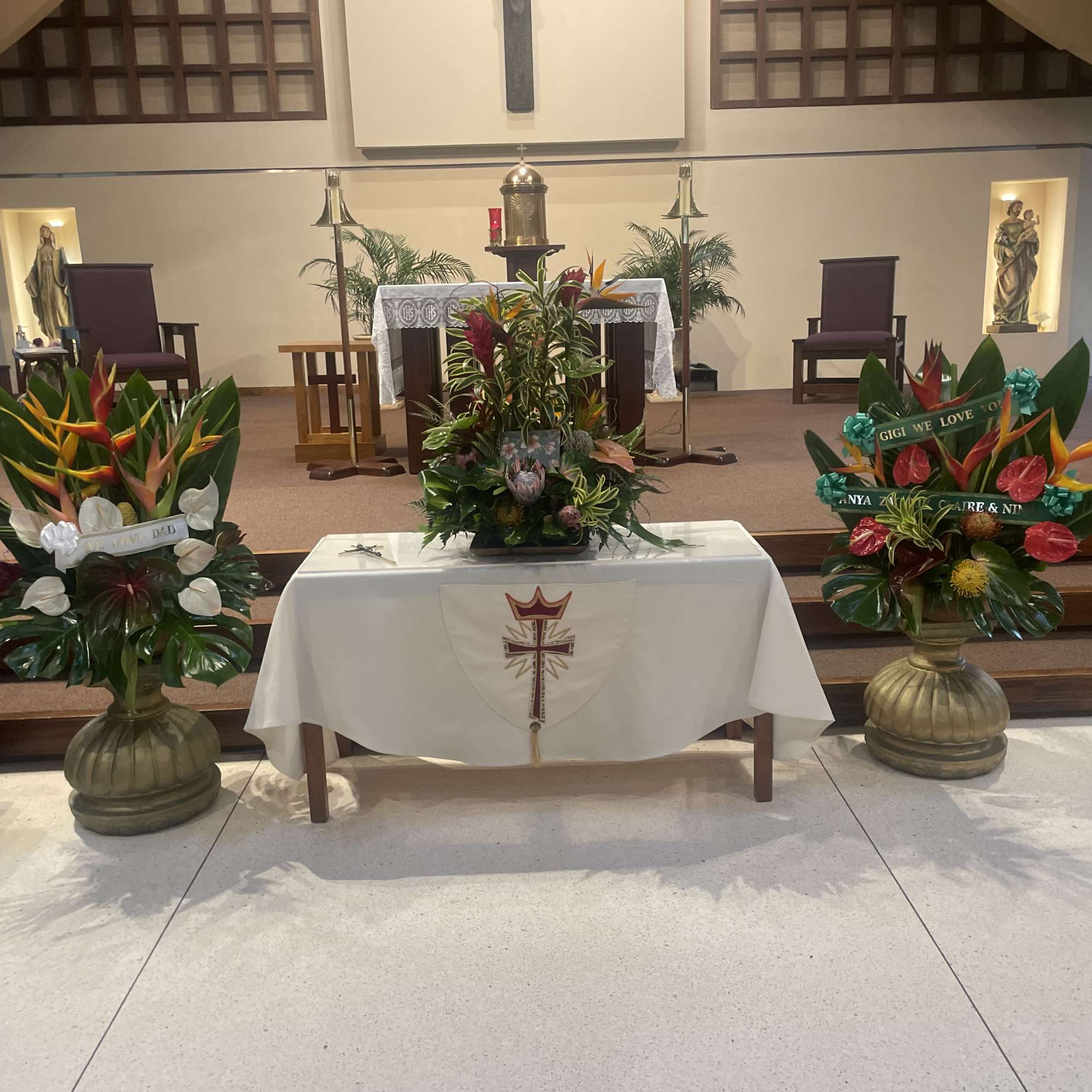 Can choose between 1-3 pieces or more. We can build a unique