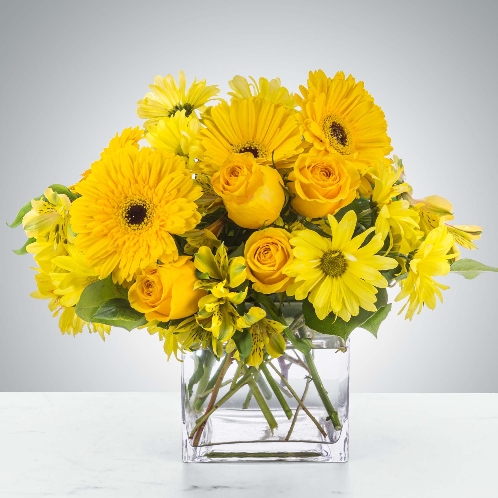 This monochromatic arrangement can make anybody feel a little more cheerful. Lemonade