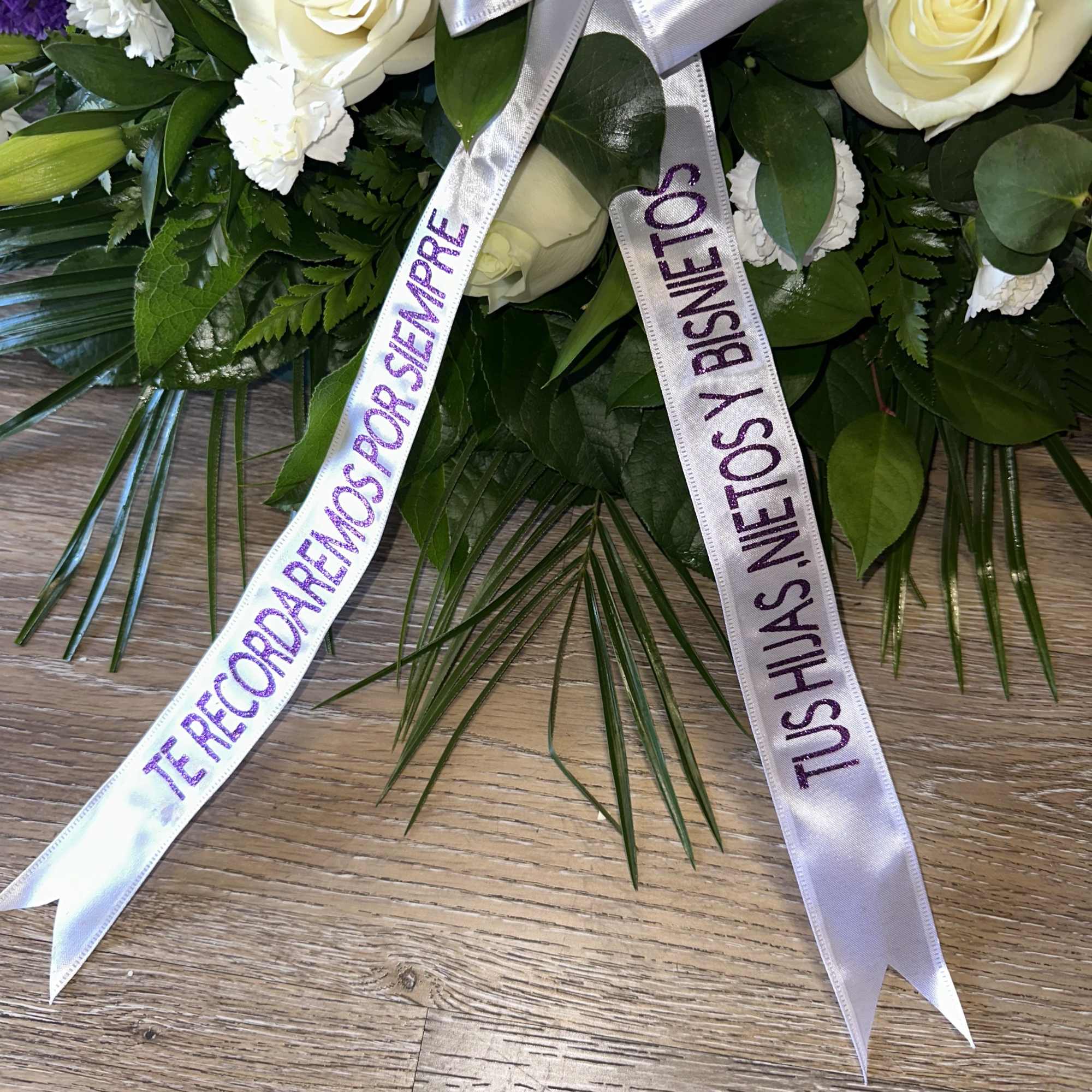 Natural flower casket combination white, purple, red (you can choose your preferred