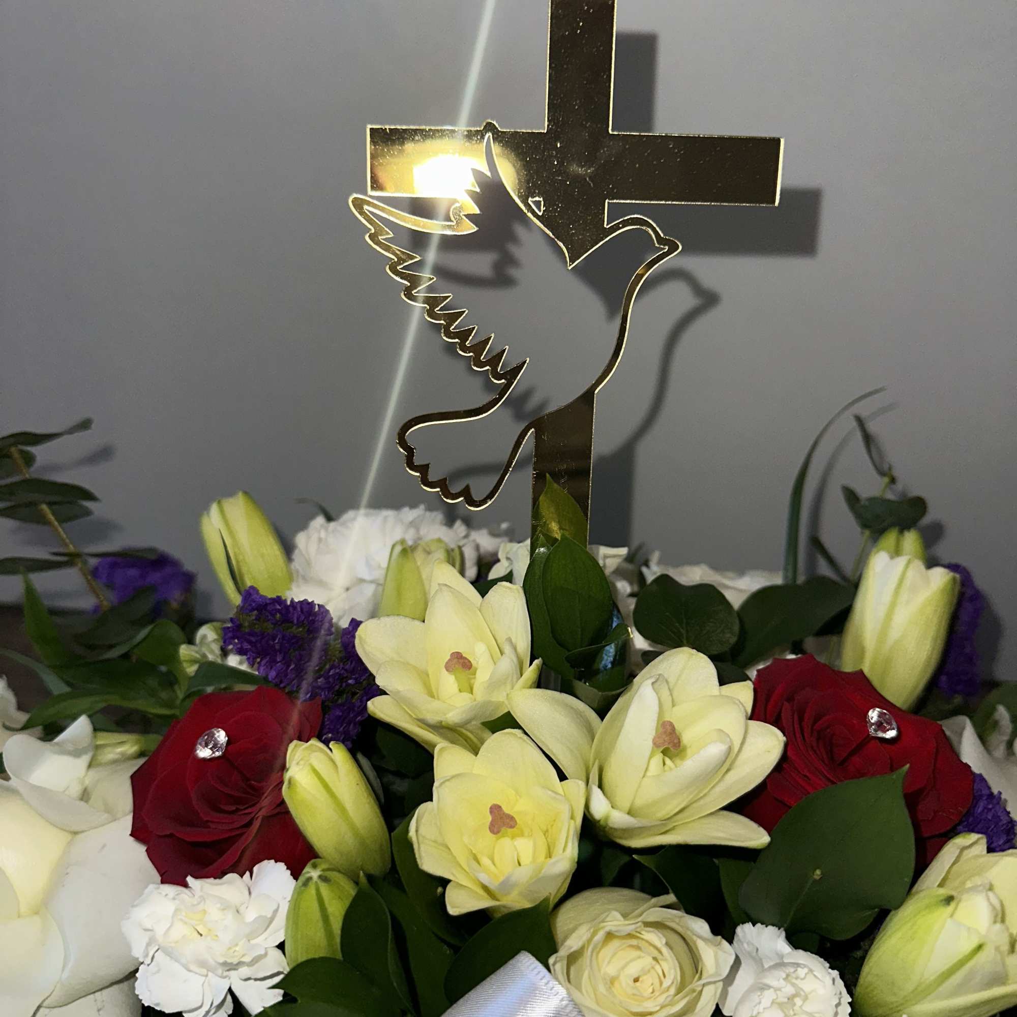 Natural flower casket combination white, purple, red (you can choose your preferred