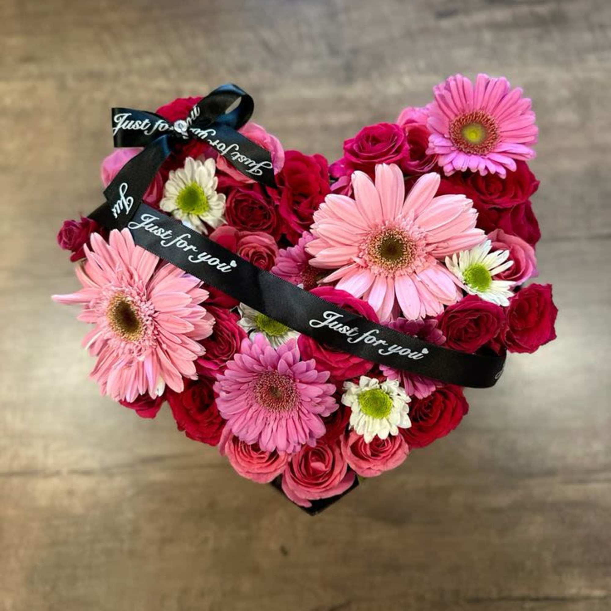 Love in bloom in Phoenix, AZ | Linda's Flower Shop