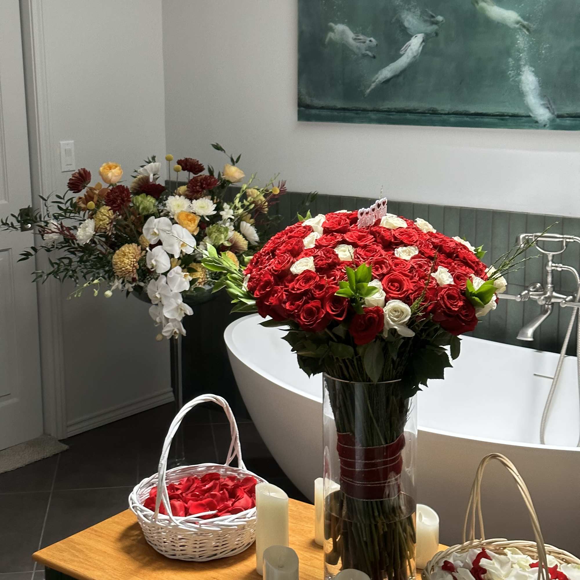 Add stunning touch to your special event with fresh rose petals!!! Fresh