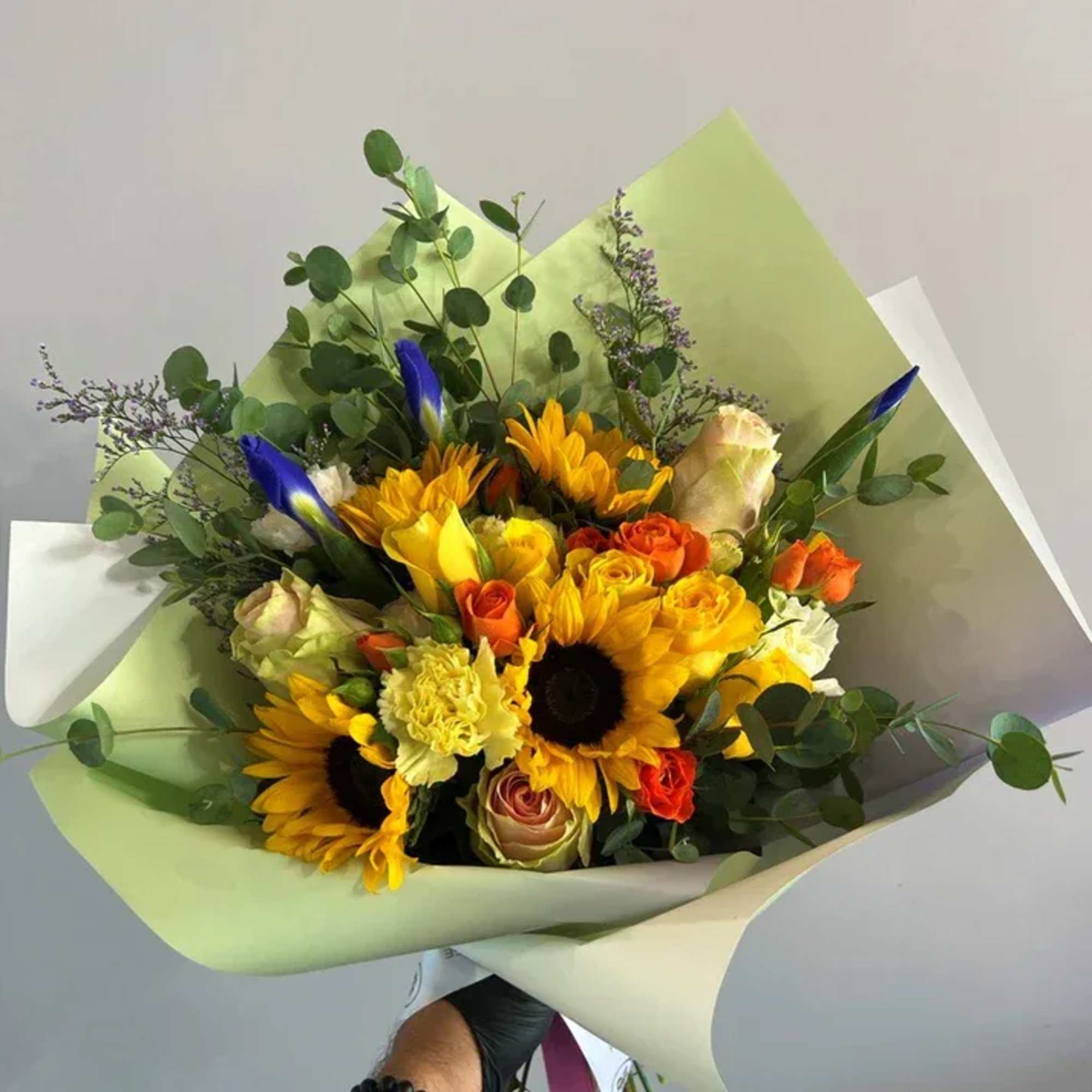 Our professional designers create flower arrangements personally for you. In addition, we