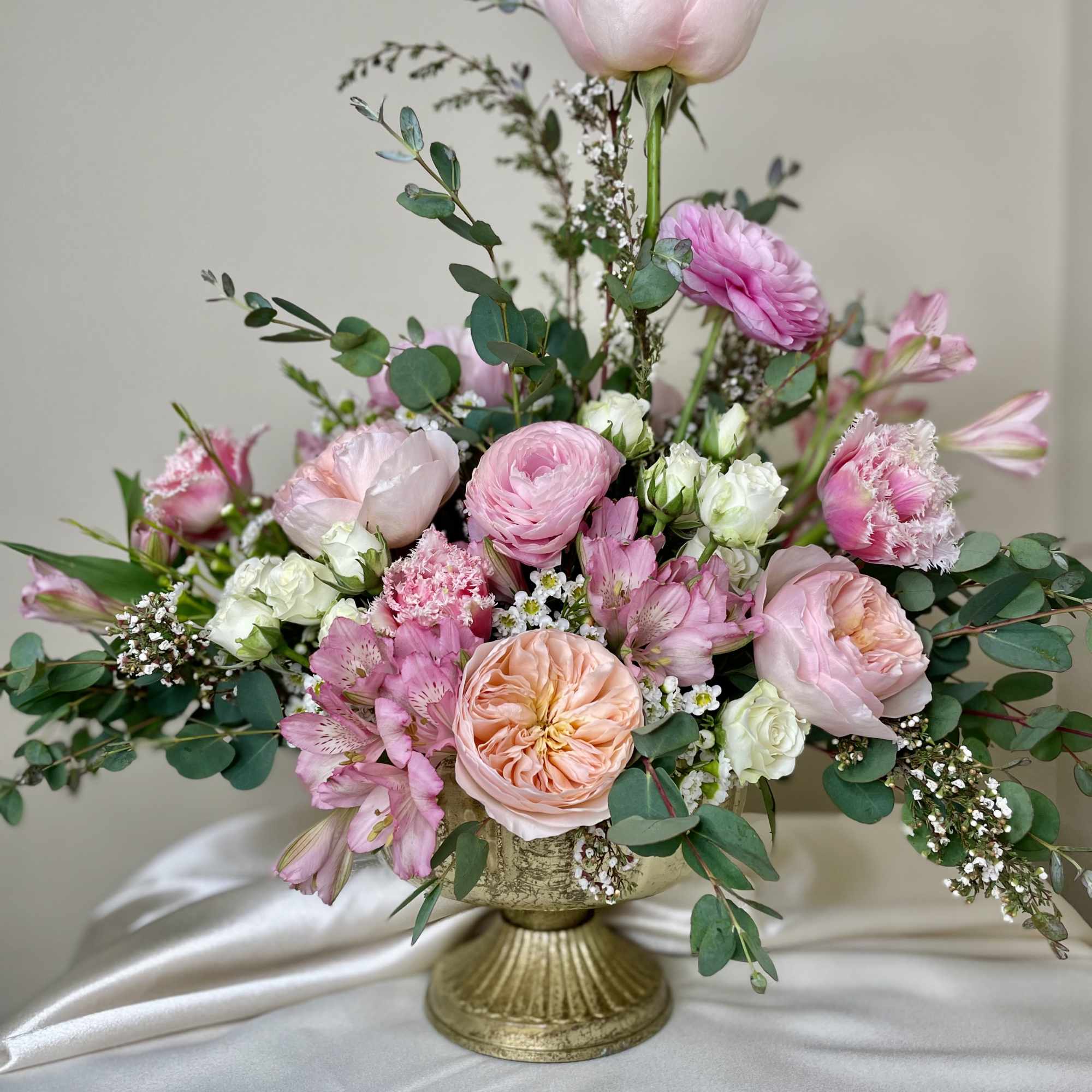 Designed with a garden Tea Party in mind, this grand arrangement will
