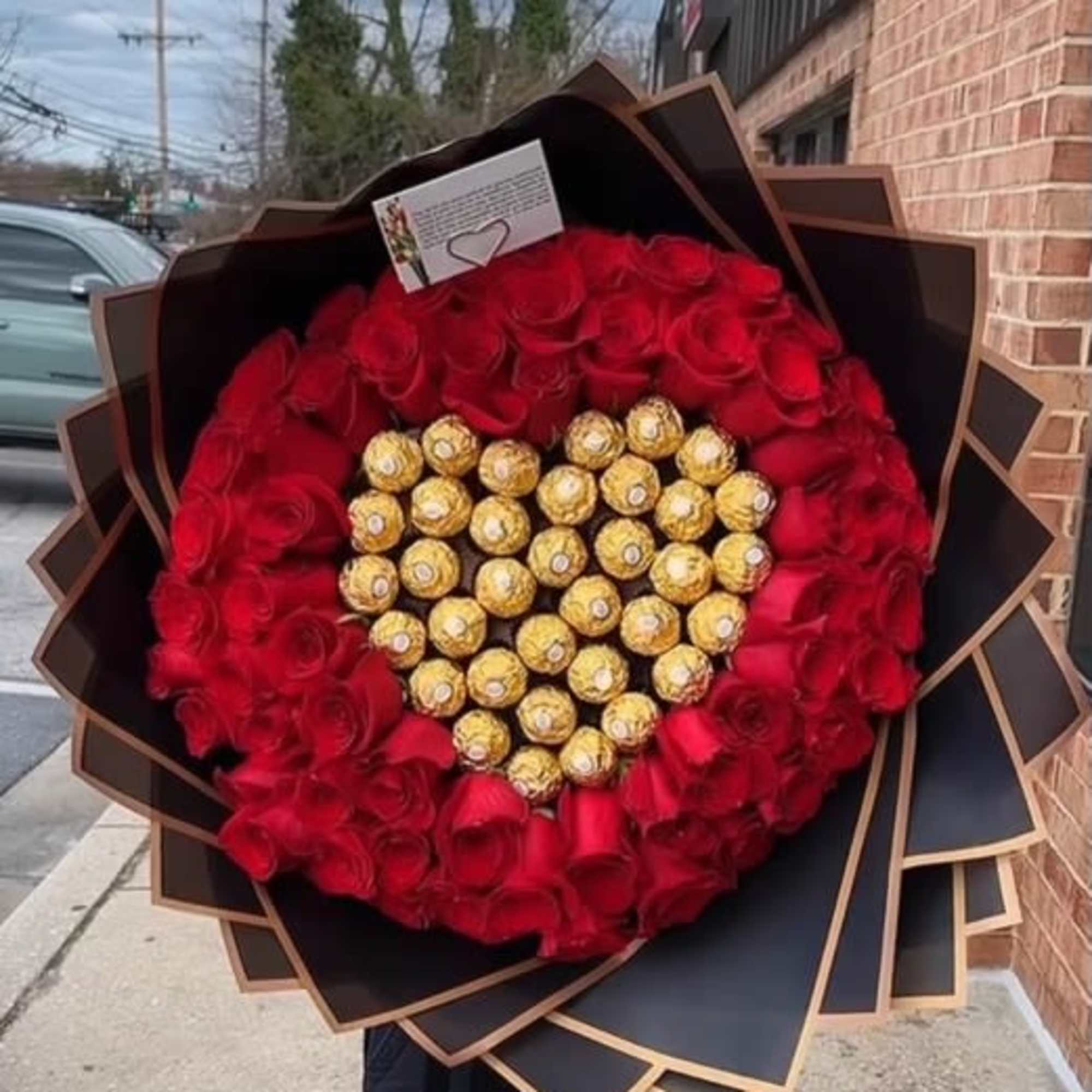 The Heartfelt Indulgence bouquet is the epitome of luxury and romance. This