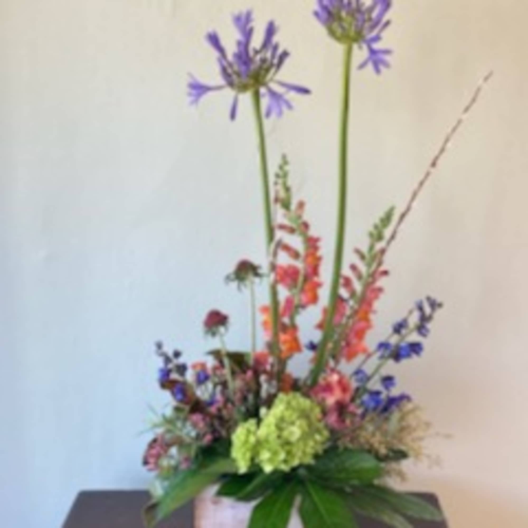 This is a perfect arrangement when you want to say, &quot;Let&#039;s celebrate!&quot;